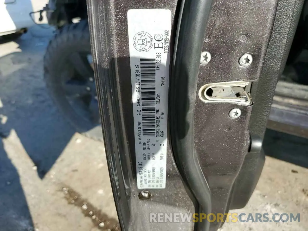 13 Фотография поврежденного автомобиля 1C6RR7LT0KS618901 RAM 1500 2019