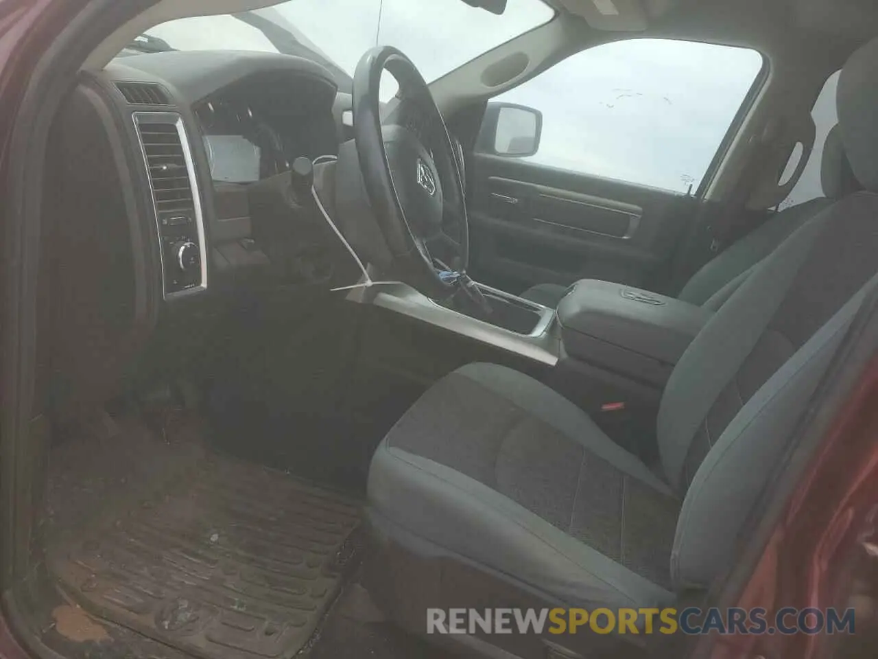 7 Photograph of a damaged car 1C6RR7LT7KS636229 RAM 1500 2019