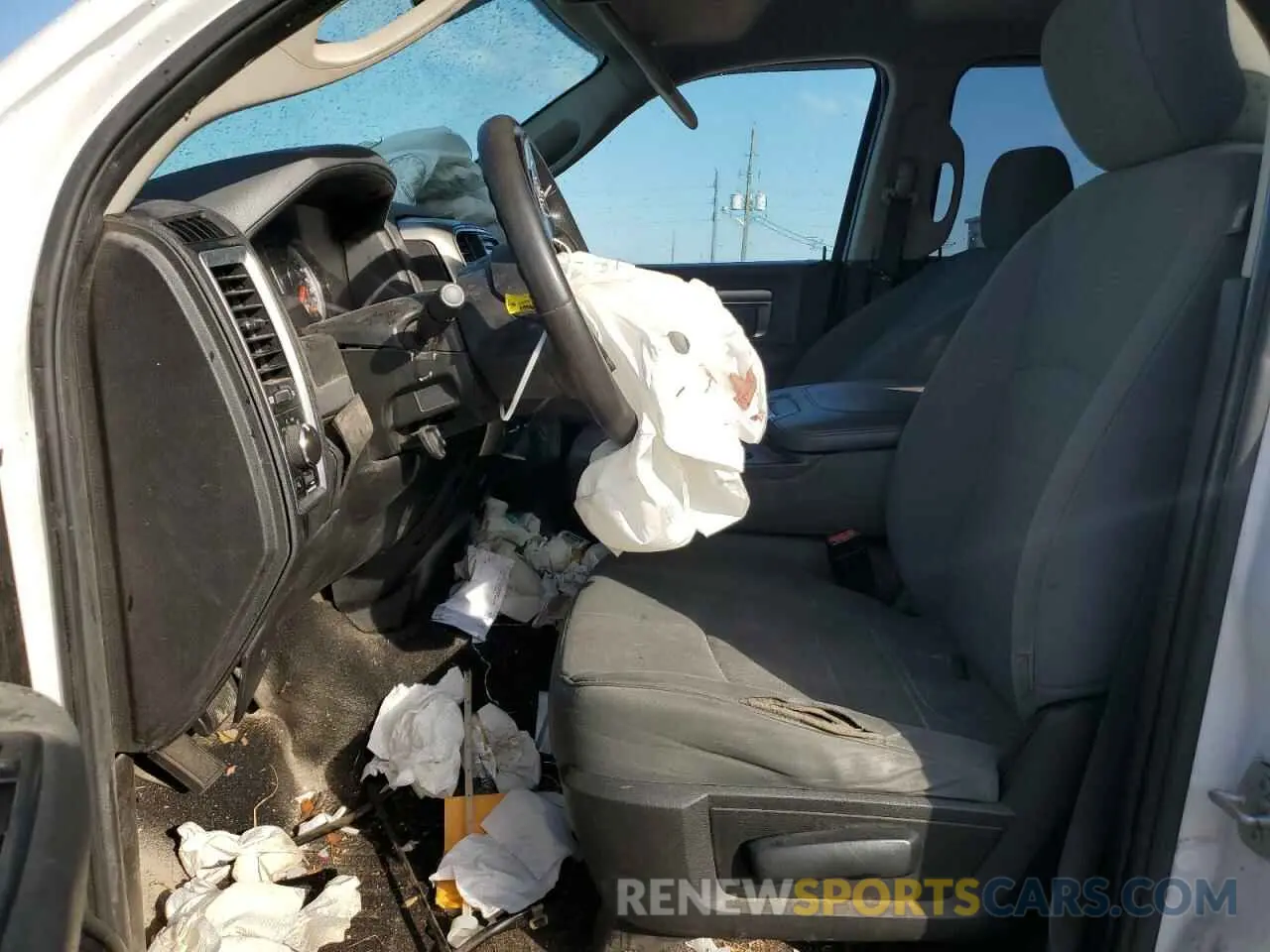 7 Photograph of a damaged car 1C6RR7TT1KS659067 RAM 1500 2019