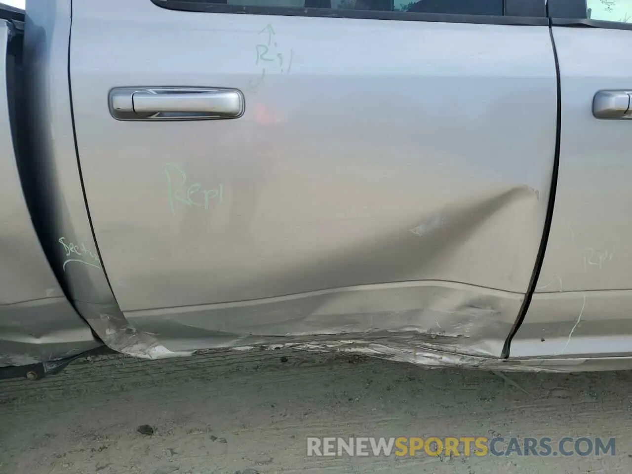 10 Photograph of a damaged car 1C6RR7TT2KS658669 RAM 1500 2019
