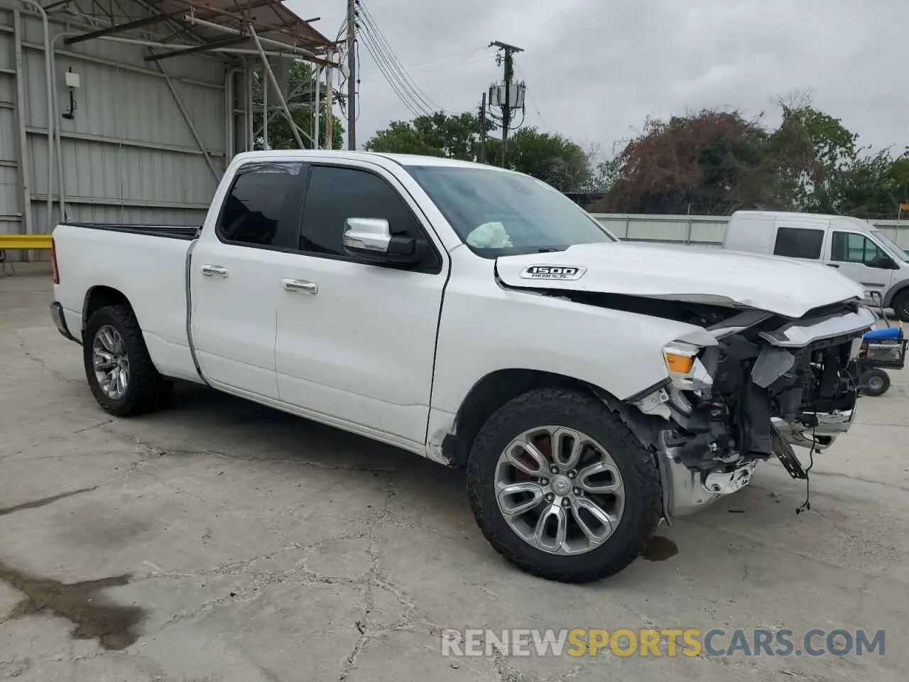 4 Photograph of a damaged car 1C6RREBT1KN666072 RAM 1500 2019