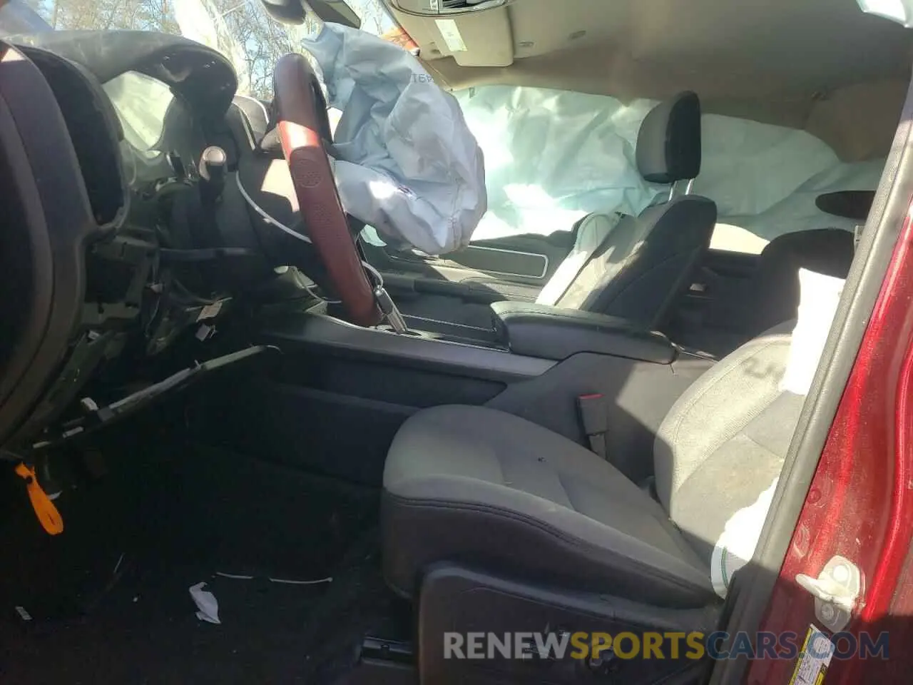 7 Photograph of a damaged car 1C6RREBT1KN902719 RAM 1500 2019