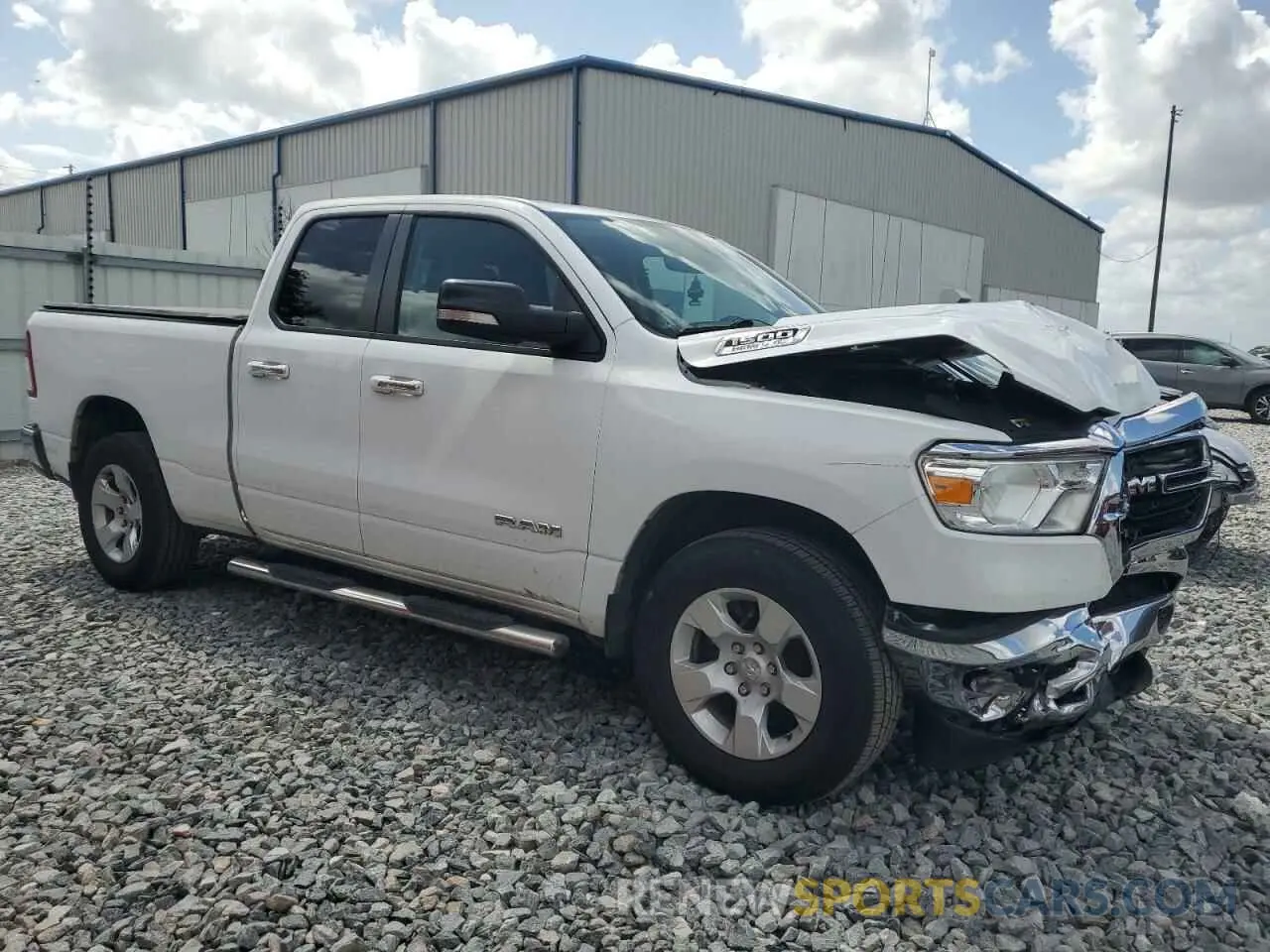 4 Фотография поврежденного автомобиля 1C6RREBT3KN905220 RAM 1500 2019
