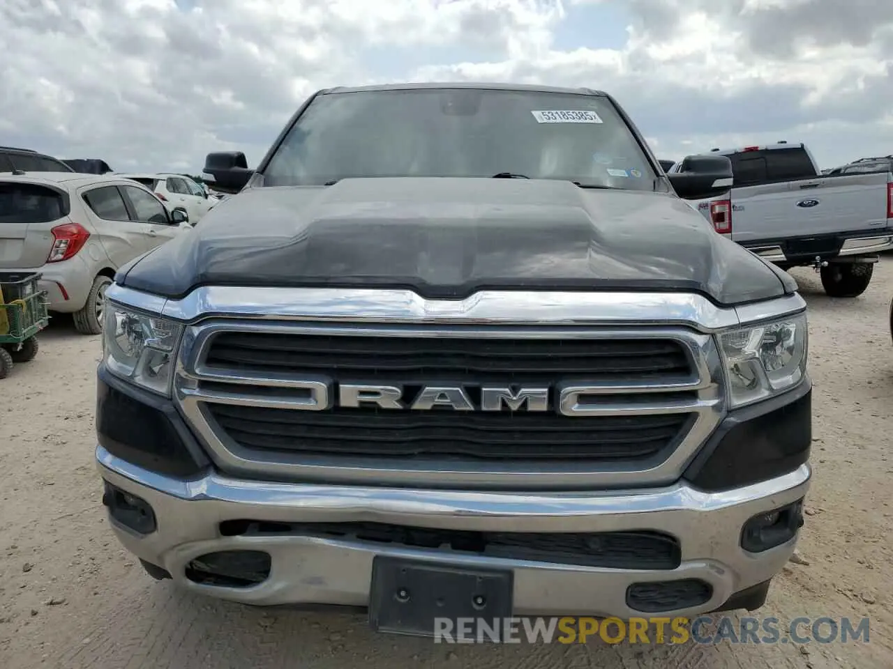 5 Photograph of a damaged car 1C6RREBT8KN747408 RAM 1500 2019