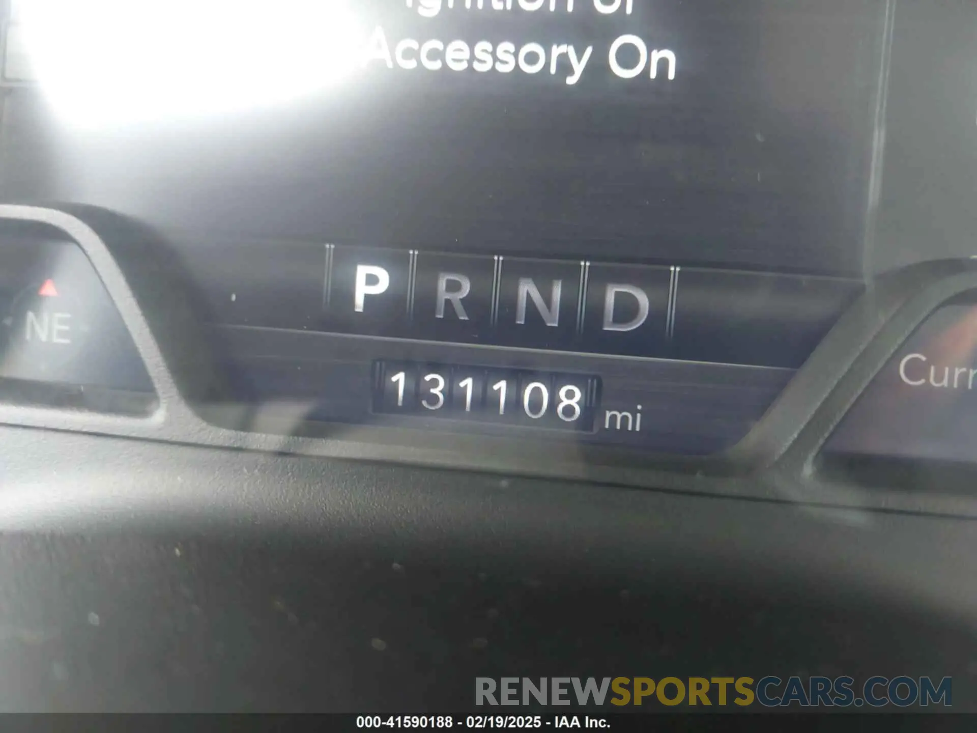 15 Photograph of a damaged car 1C6RREDT4KN522707 RAM 1500 2019