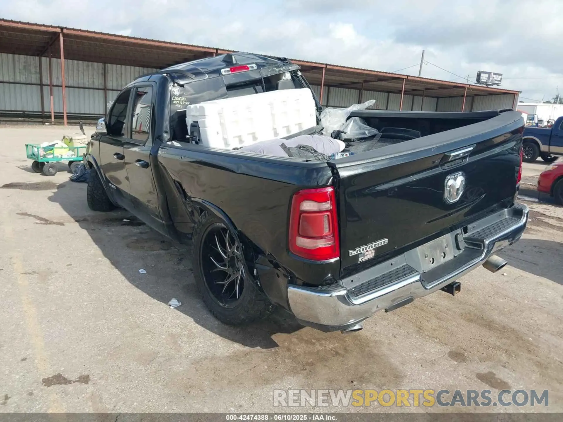 3 Photograph of a damaged car 1C6RREDT7KN860280 RAM 1500 2019