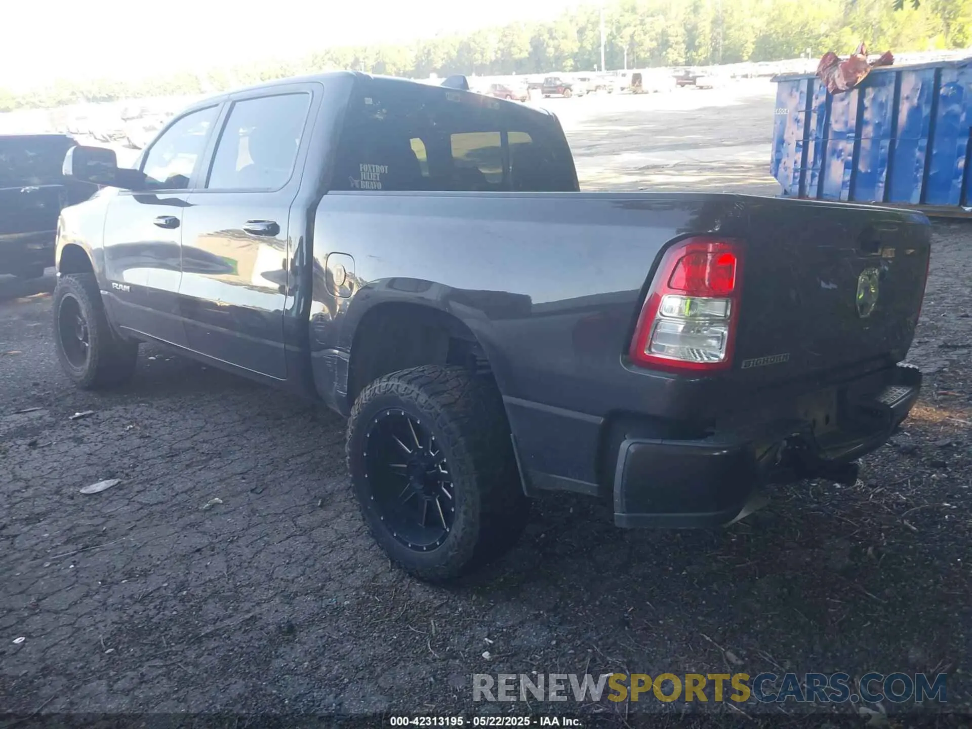 3 Фотография поврежденного автомобиля 1C6RREFT0KN616290 RAM 1500 2019