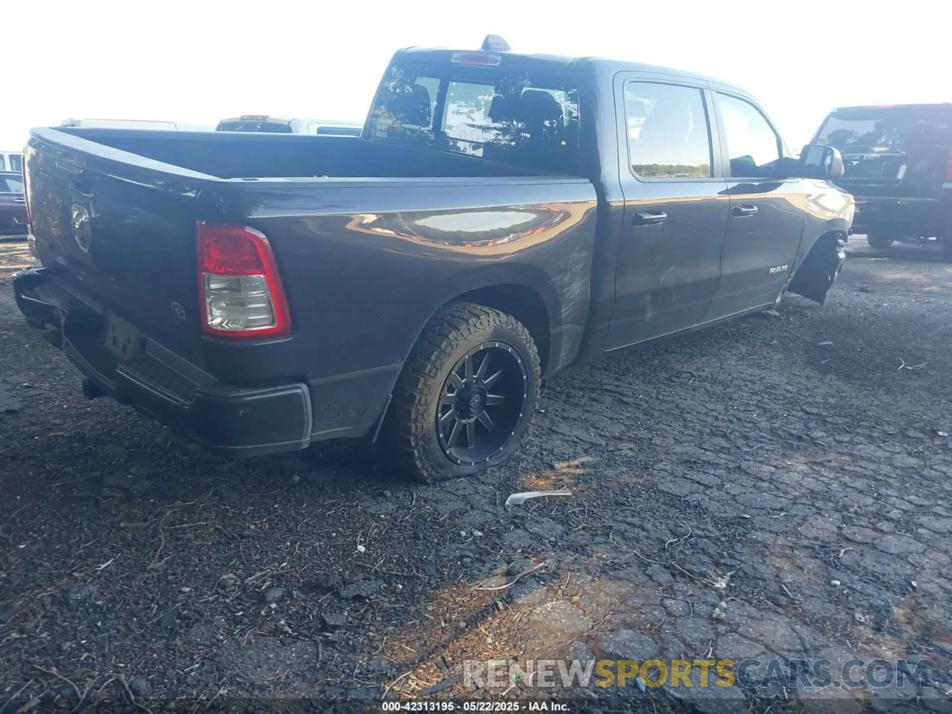 4 Фотография поврежденного автомобиля 1C6RREFT0KN616290 RAM 1500 2019