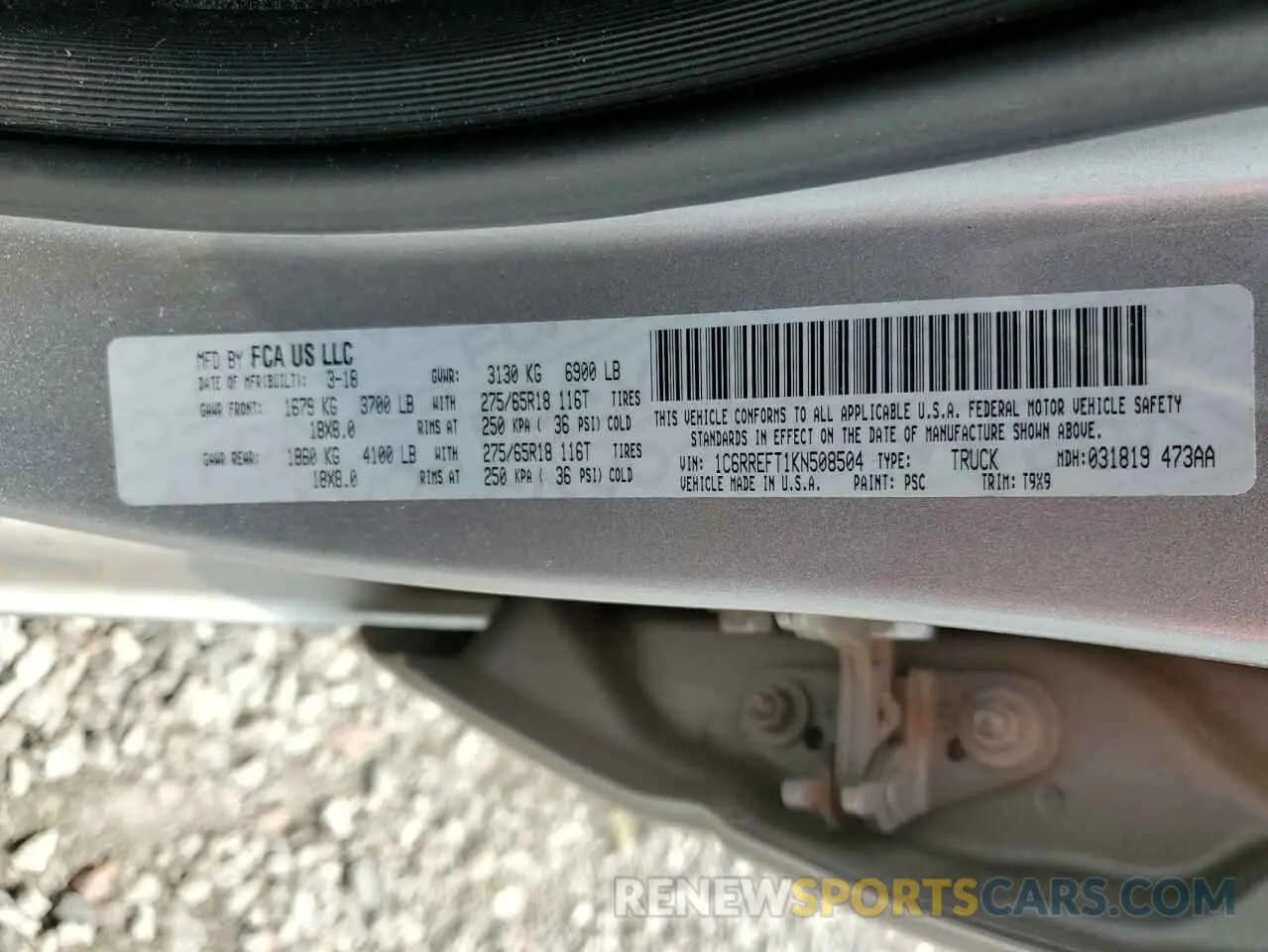 12 Photograph of a damaged car 1C6RREFT1KN508504 RAM 1500 2019