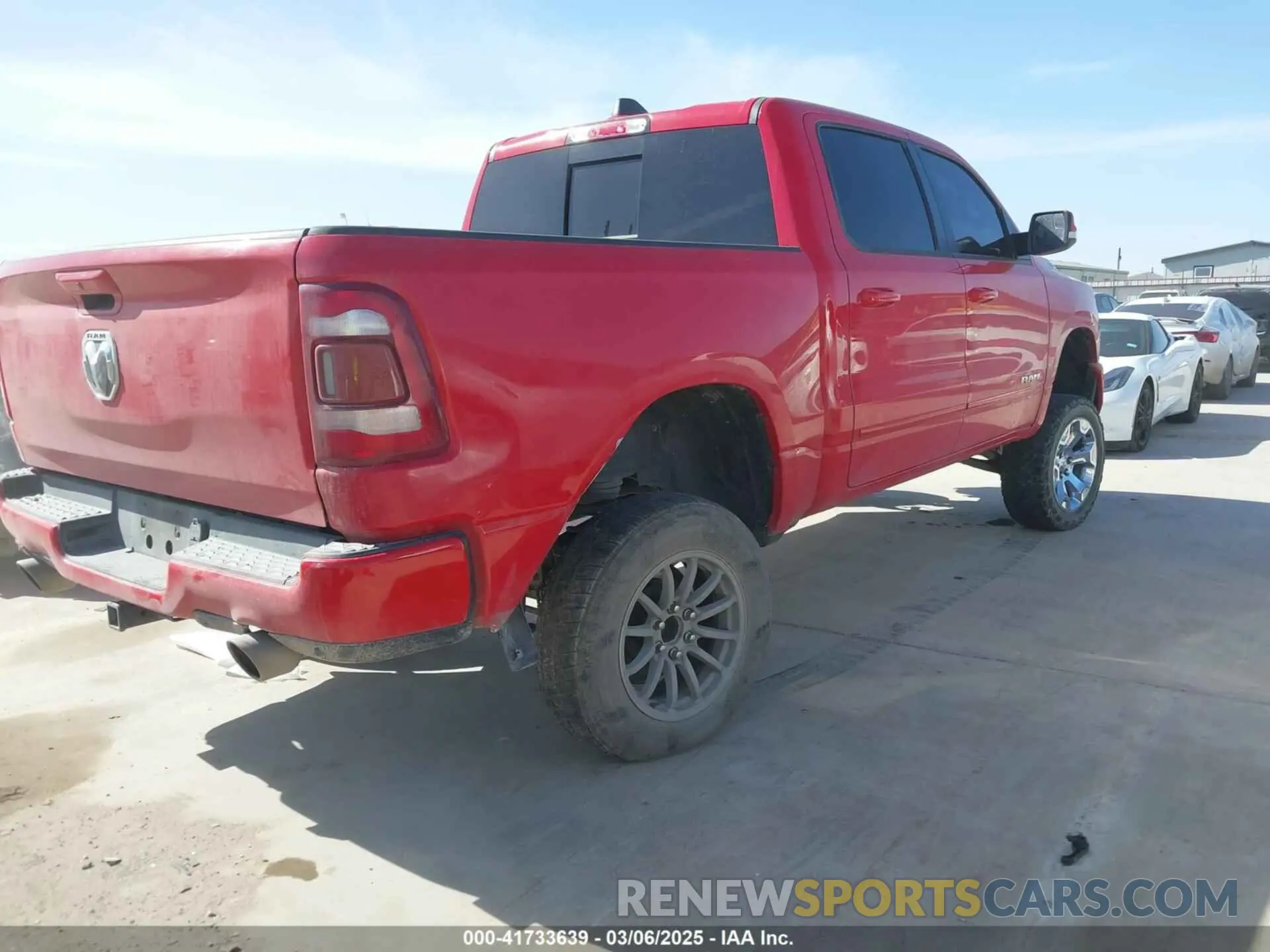 4 Фотография поврежденного автомобиля 1C6RREFT5KN548004 RAM 1500 2019