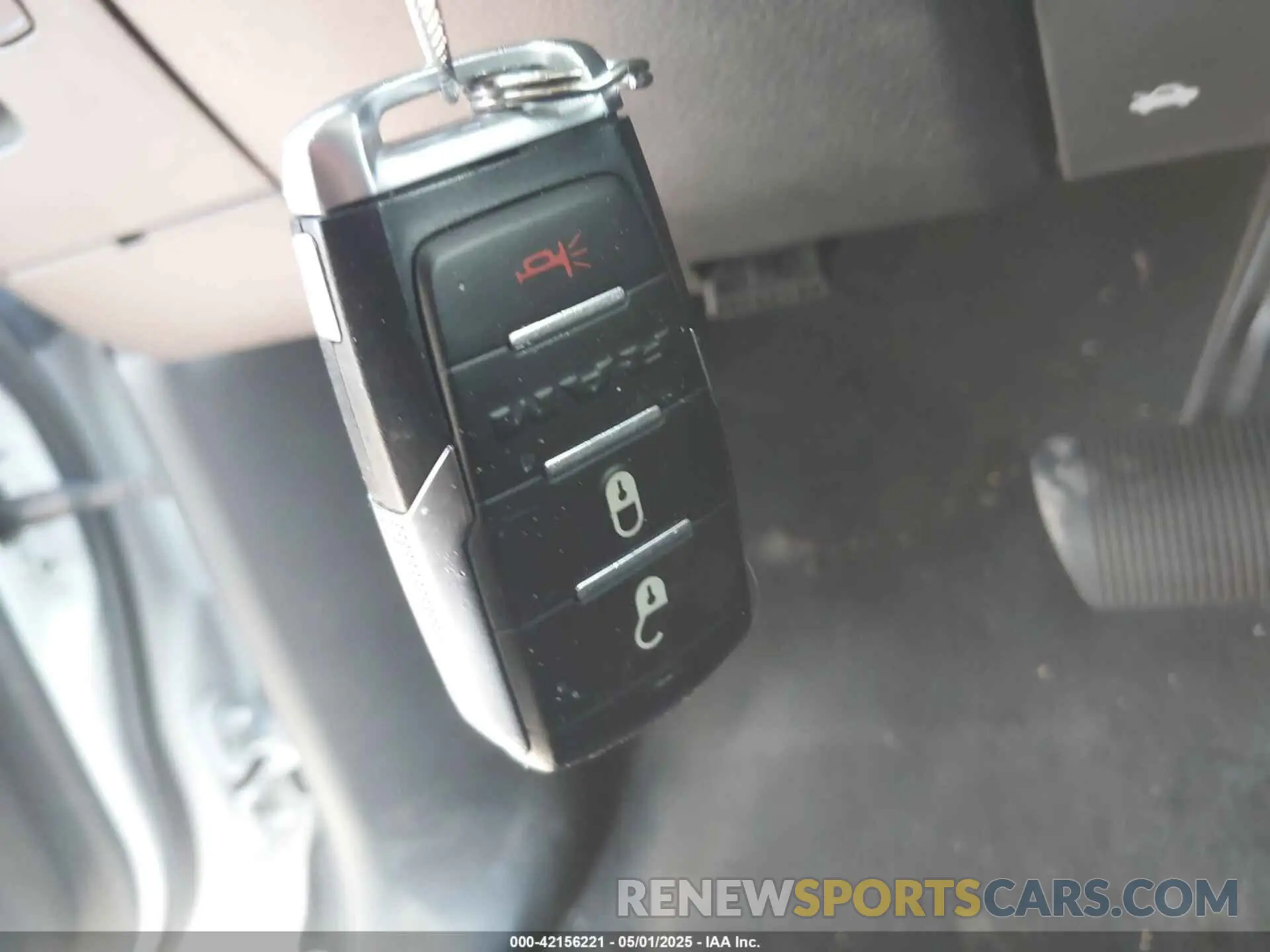 11 Photograph of a damaged car 1C6RREFT5KN596490 RAM 1500 2019