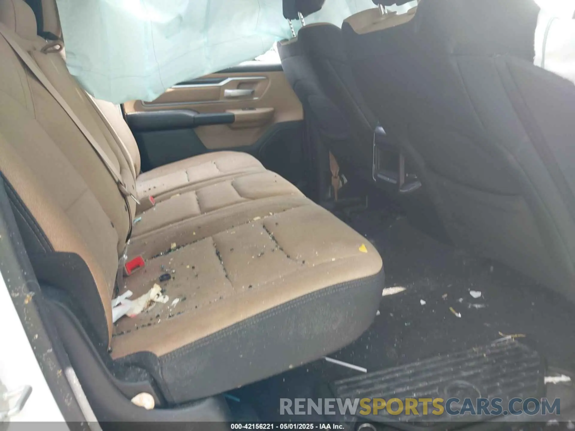 8 Photograph of a damaged car 1C6RREFT5KN596490 RAM 1500 2019