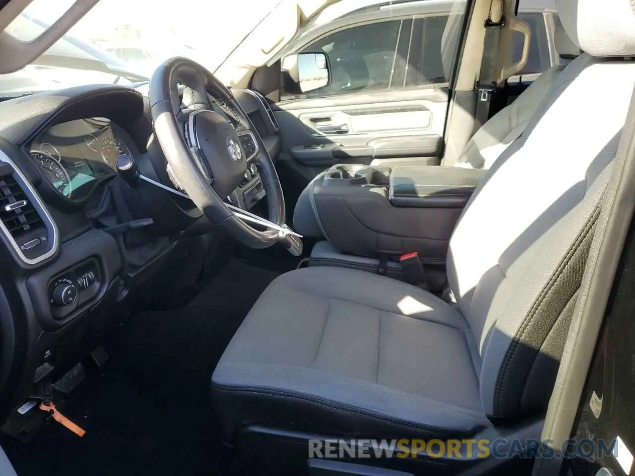 7 Photograph of a damaged car 1C6RREFT5KN786046 RAM 1500 2019