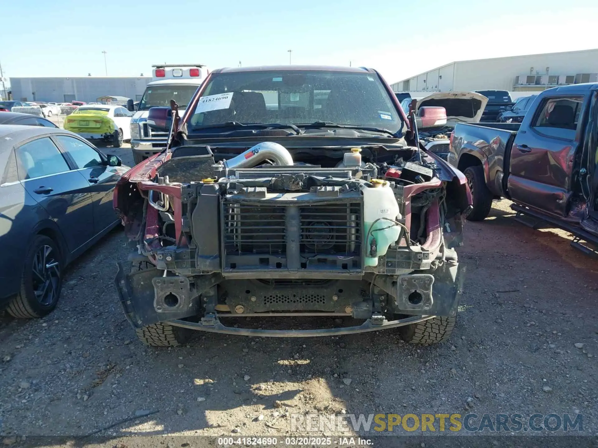 13 Фотография поврежденного автомобиля 1C6RREFT7KN828779 RAM 1500 2019