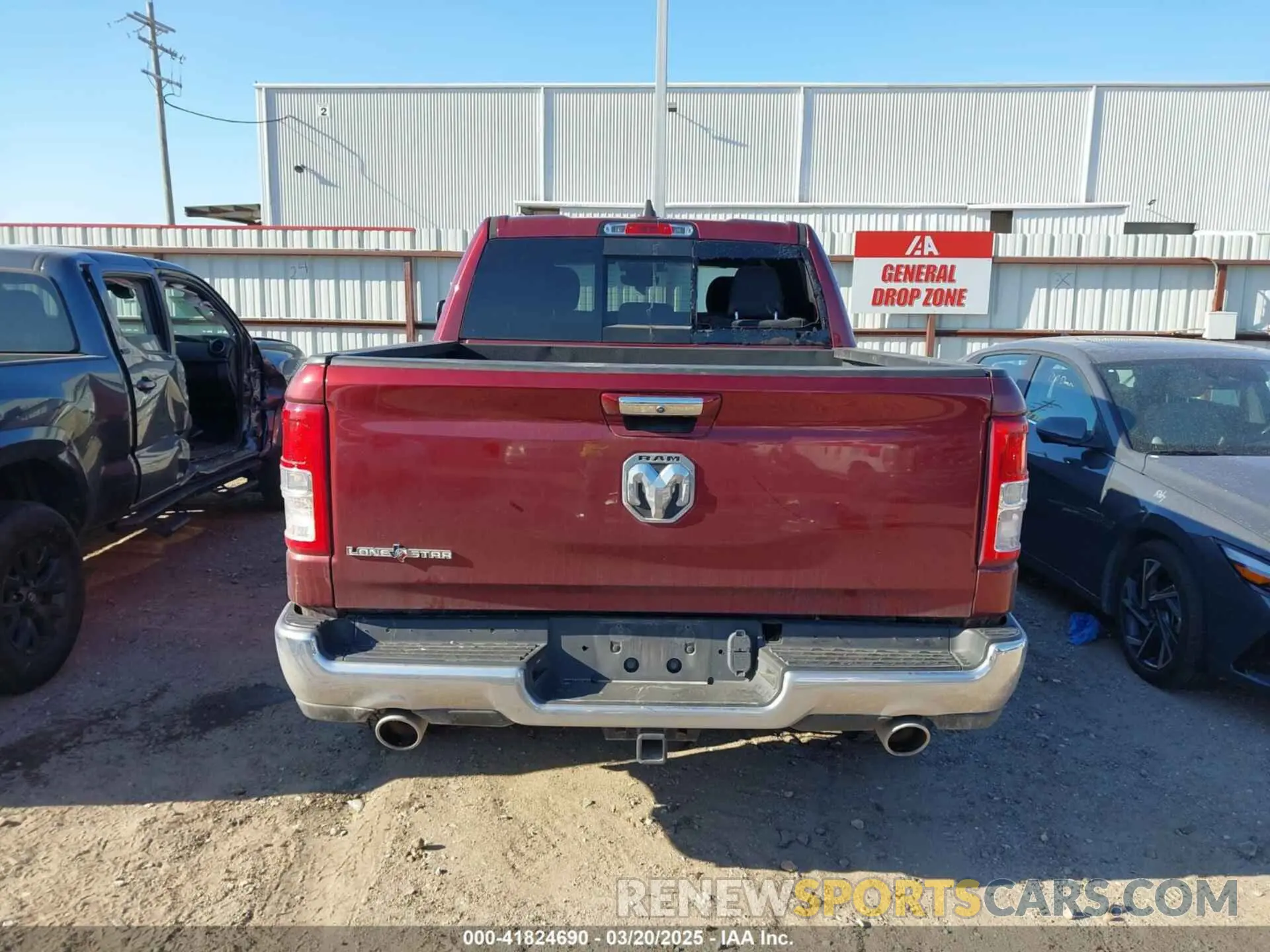 17 Фотография поврежденного автомобиля 1C6RREFT7KN828779 RAM 1500 2019