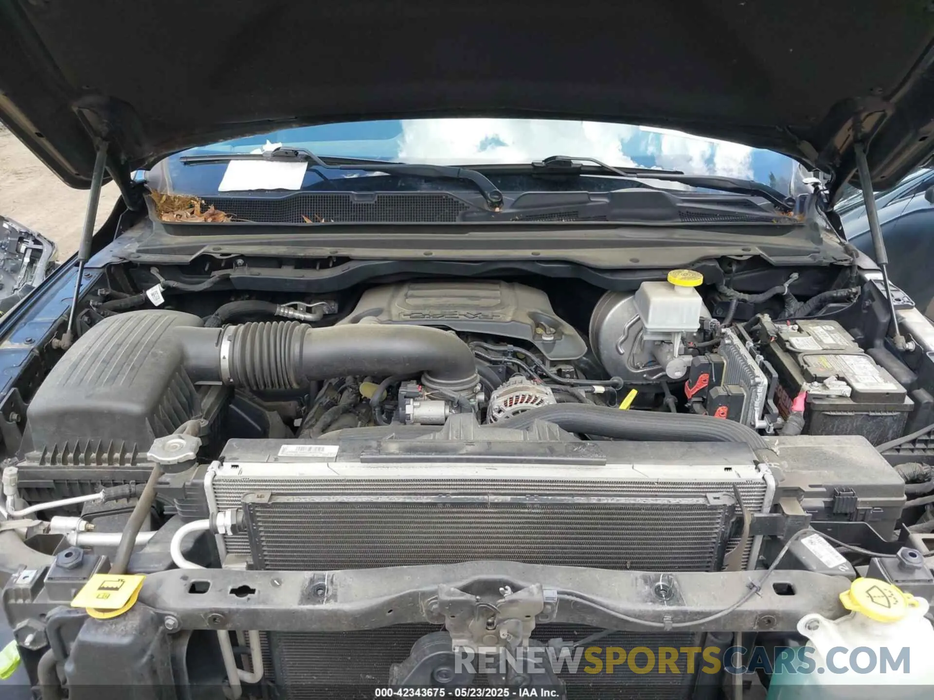 10 Фотография поврежденного автомобиля 1C6RREGT1KN526662 RAM 1500 2019