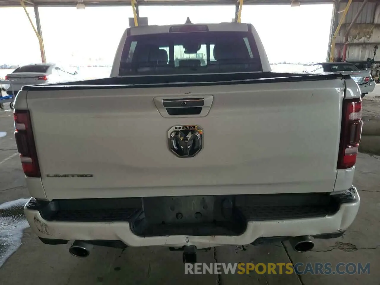 6 Photograph of a damaged car 1C6RREHT4KN771003 RAM 1500 2019
