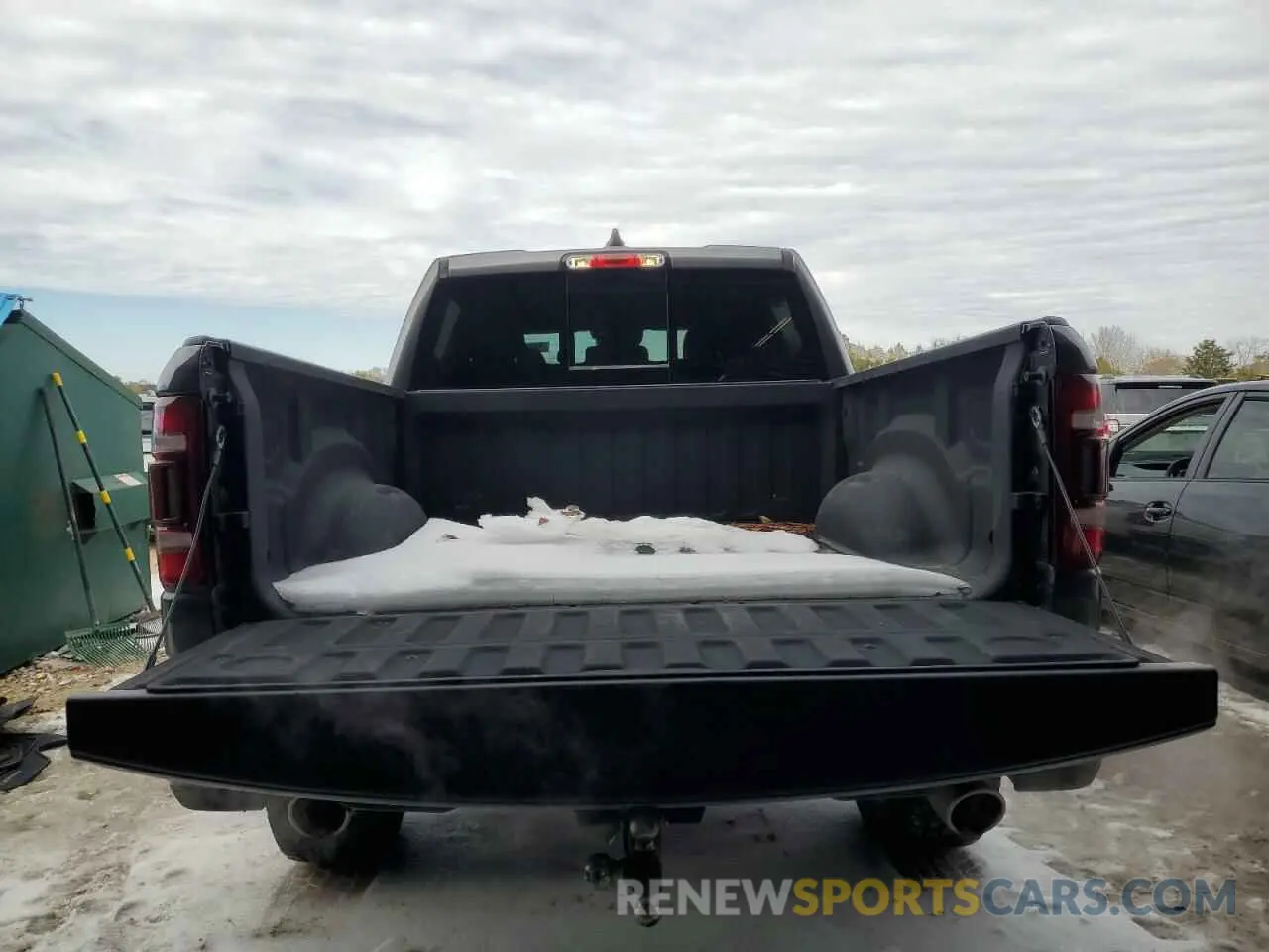 6 Photograph of a damaged car 1C6RREHT6KN827457 RAM 1500 2019