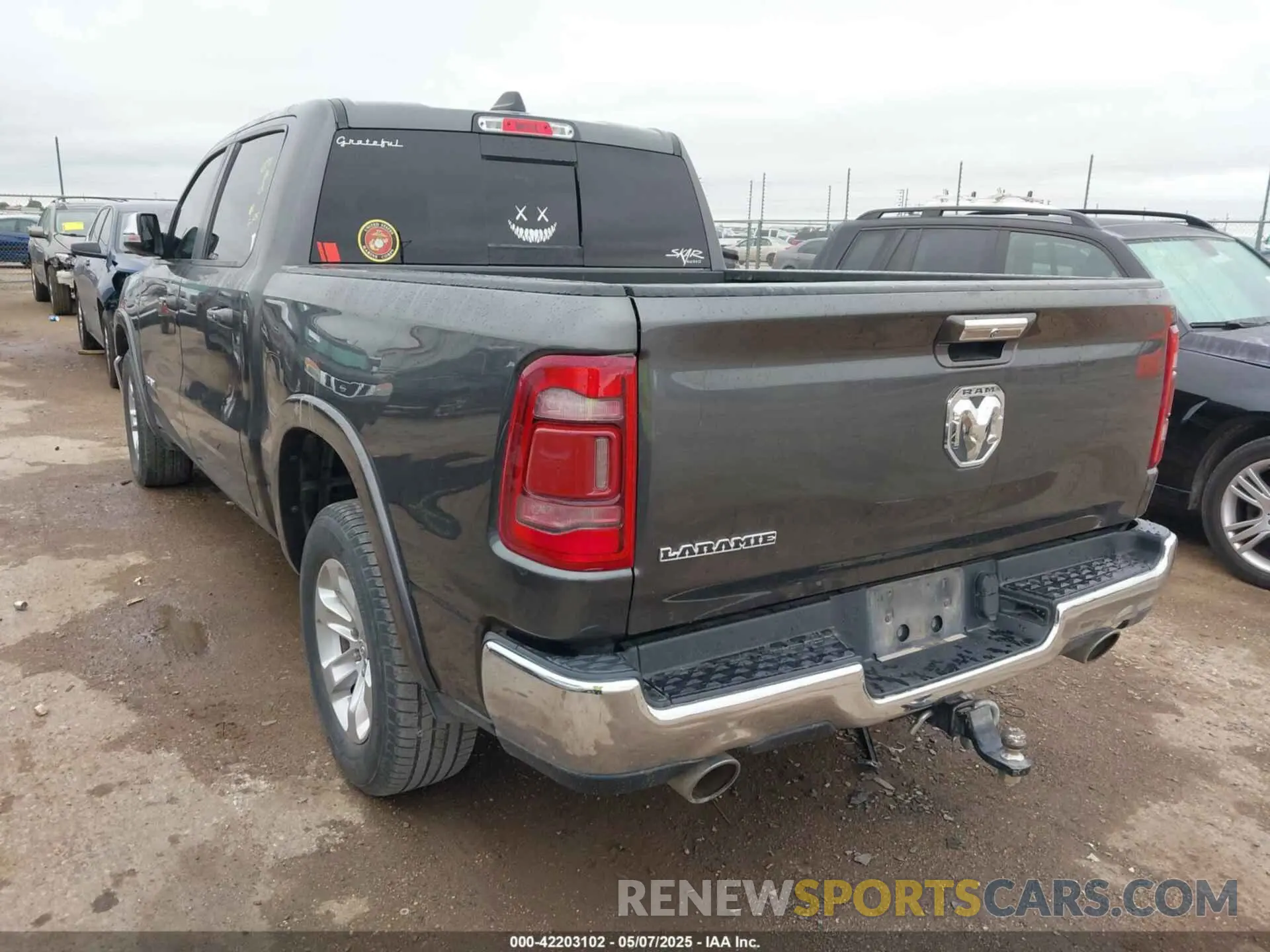 3 Photograph of a damaged car 1C6RREJT2KN635625 RAM 1500 2019