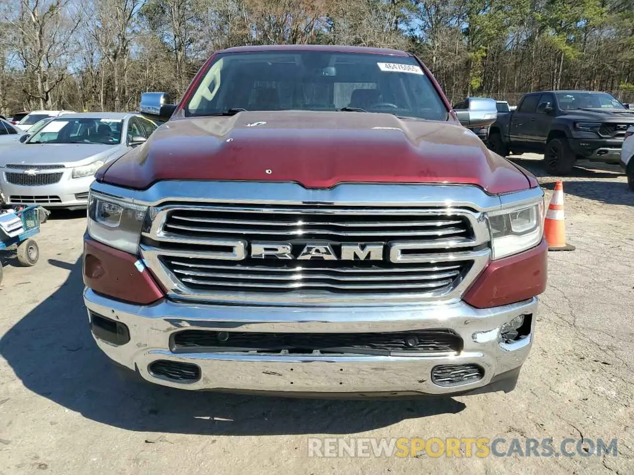 5 Photograph of a damaged car 1C6RREJT3KN844646 RAM 1500 2019