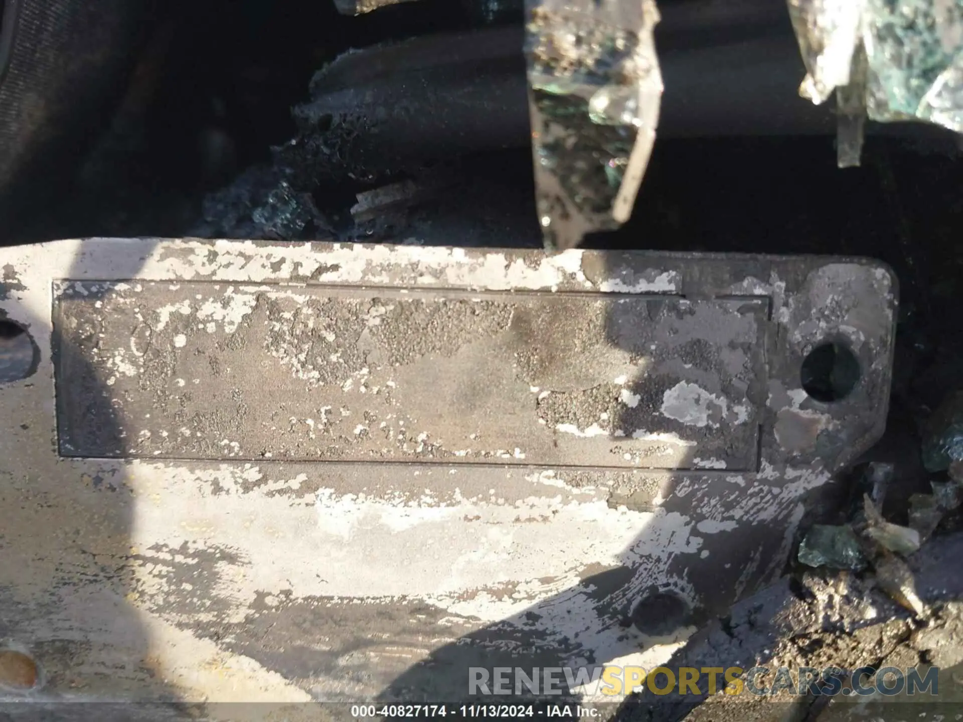9 Photograph of a damaged car 1C6RREJT3KN912721 RAM 1500 2019