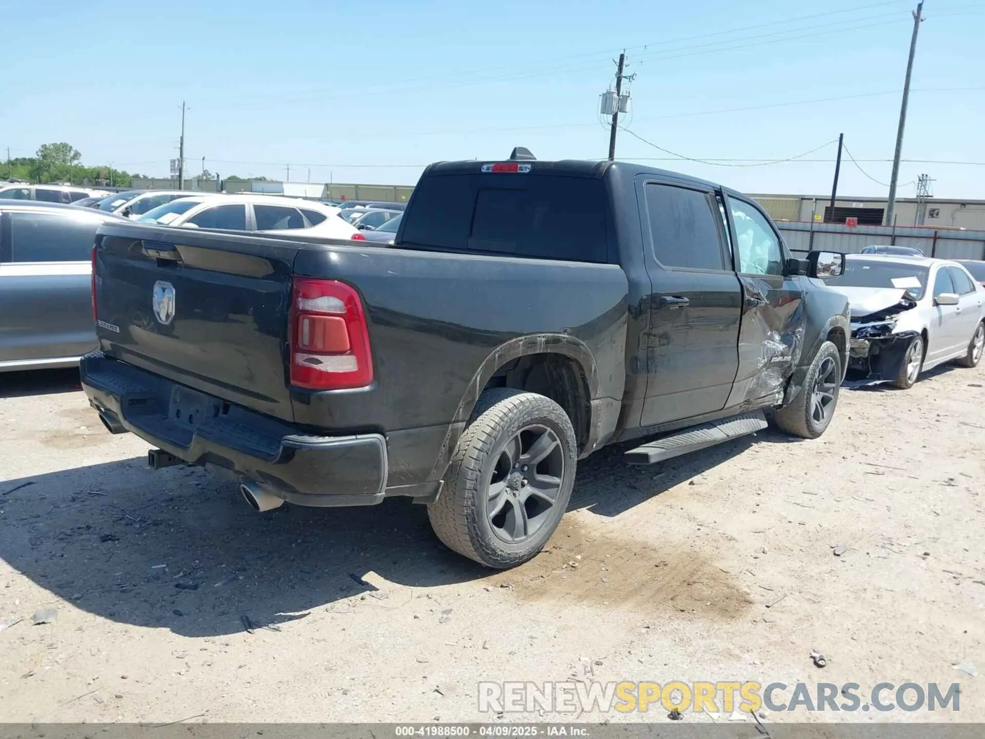 4 Photograph of a damaged car 1C6RREJT9KN558591 RAM 1500 2019