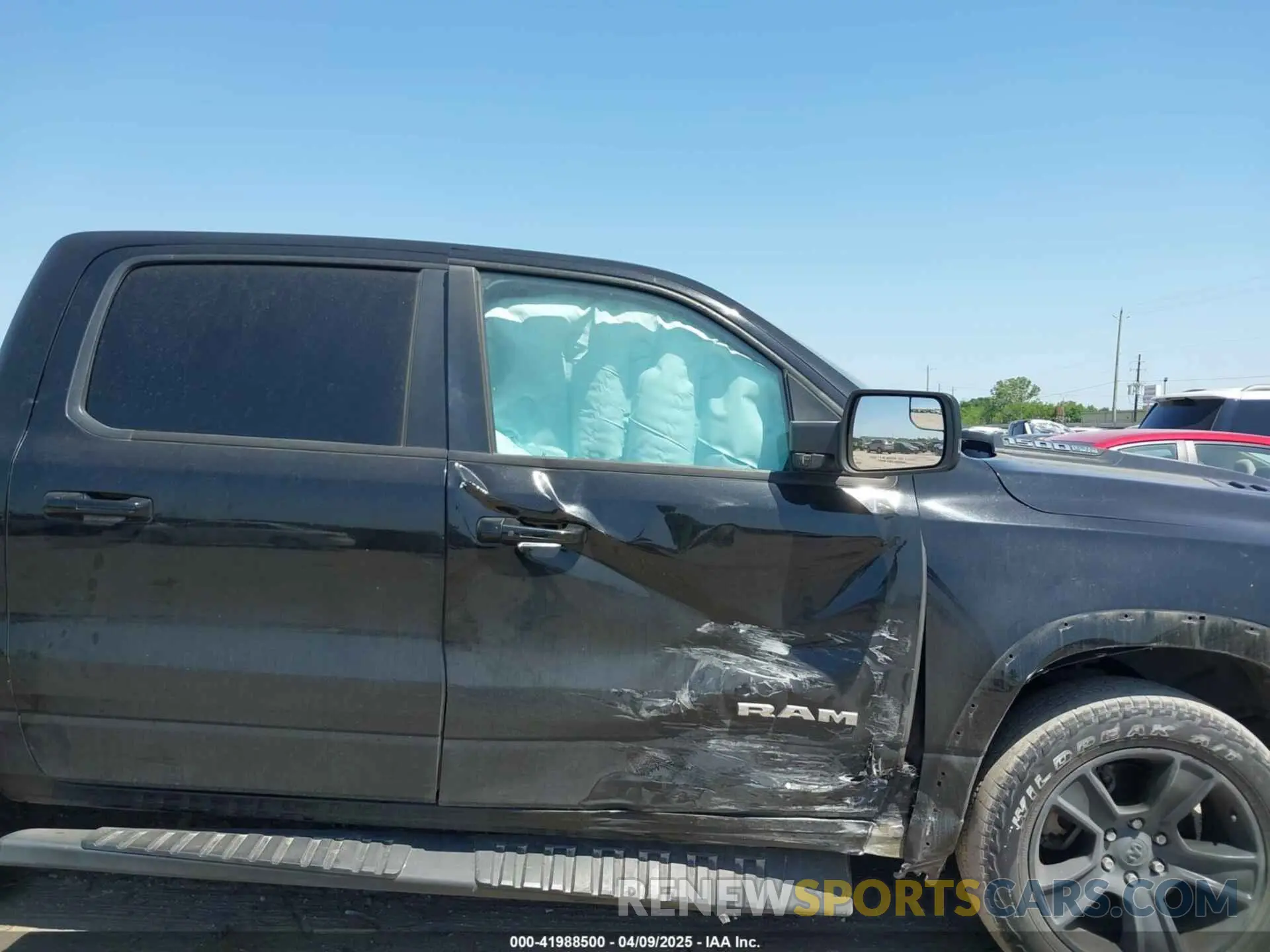 6 Photograph of a damaged car 1C6RREJT9KN558591 RAM 1500 2019