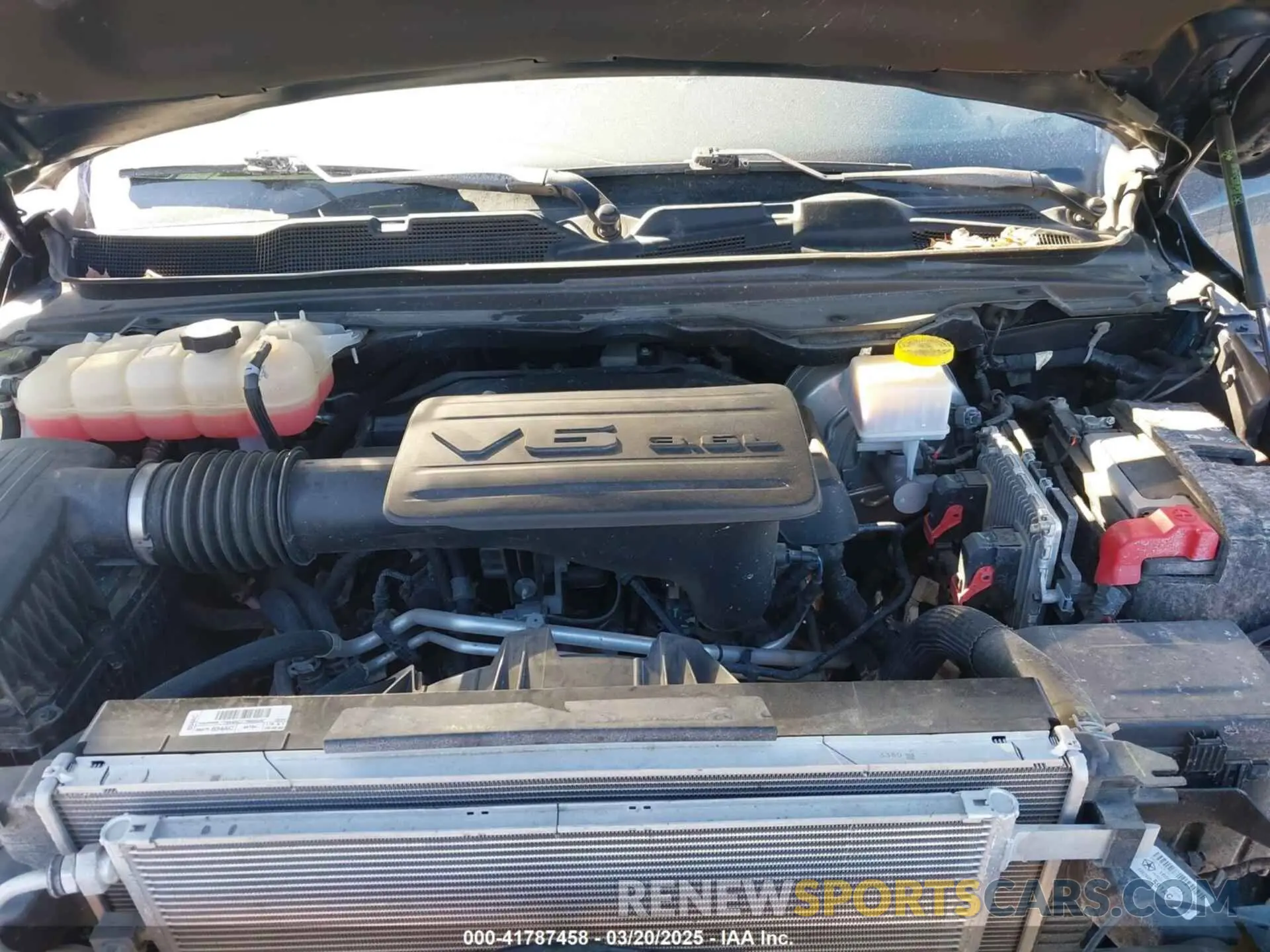 10 Photograph of a damaged car 1C6RRFBG4KN916221 RAM 1500 2019