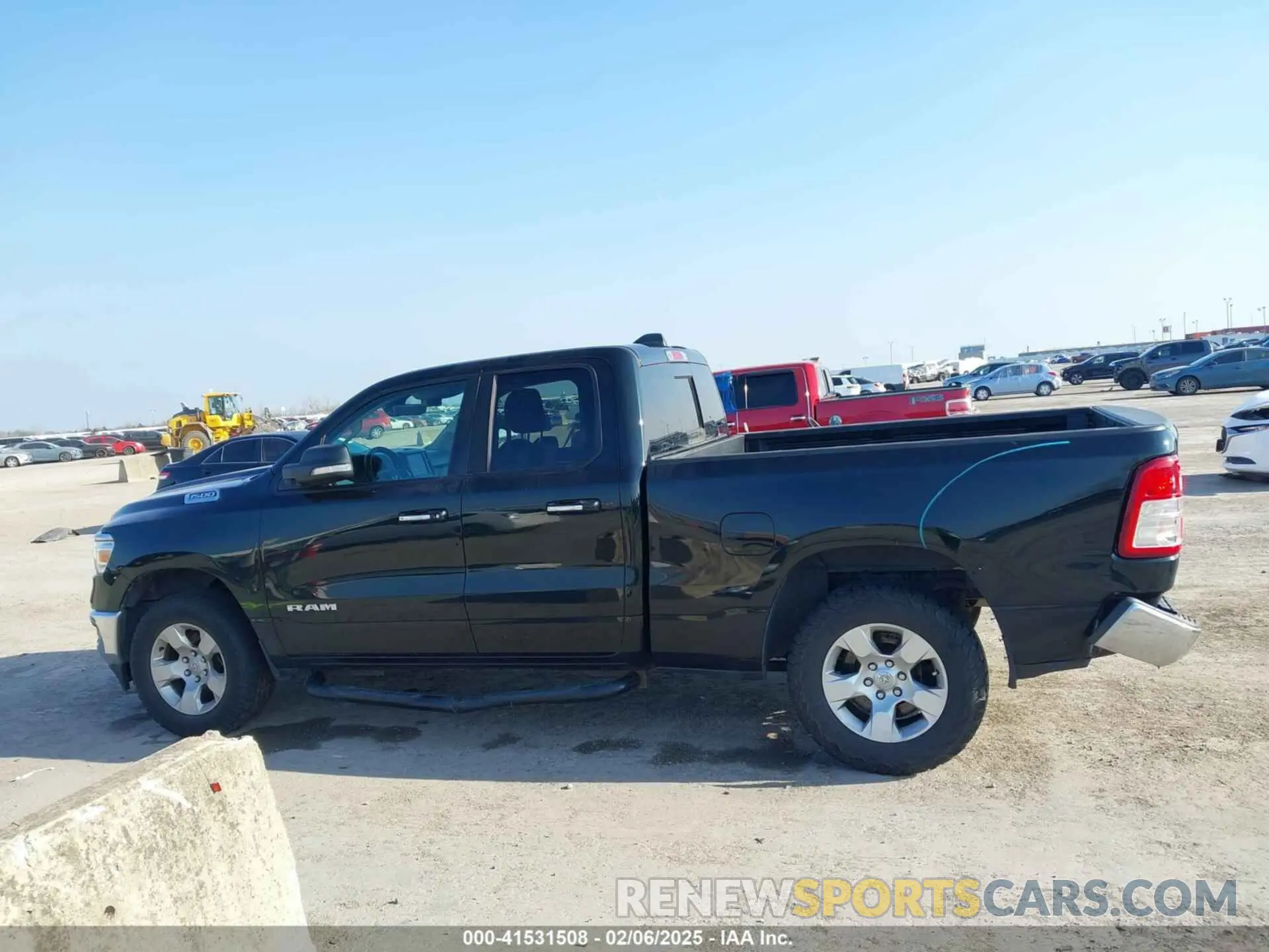 14 Photograph of a damaged car 1C6RRFBG5KN783940 RAM 1500 2019