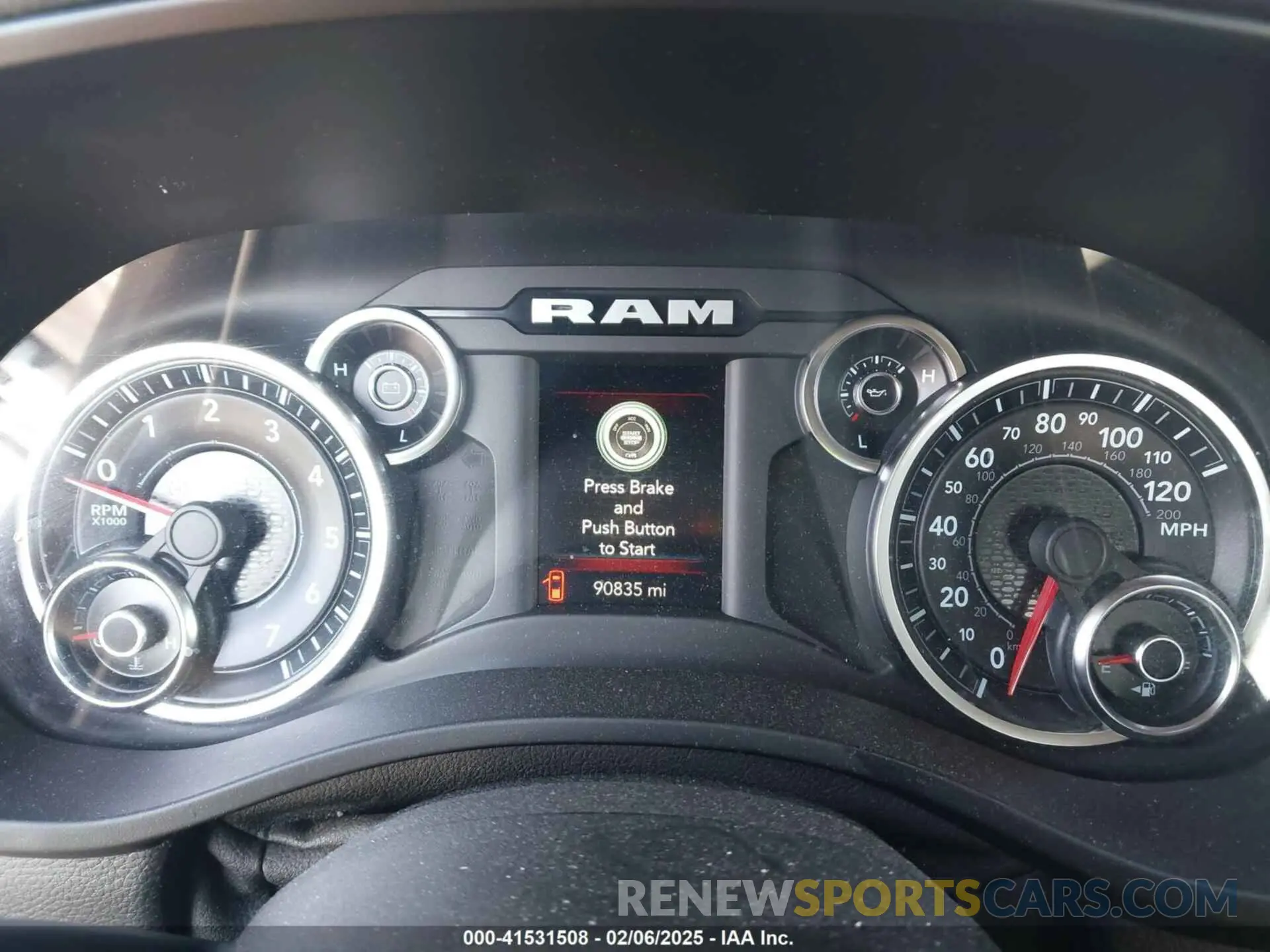 7 Photograph of a damaged car 1C6RRFBG5KN783940 RAM 1500 2019