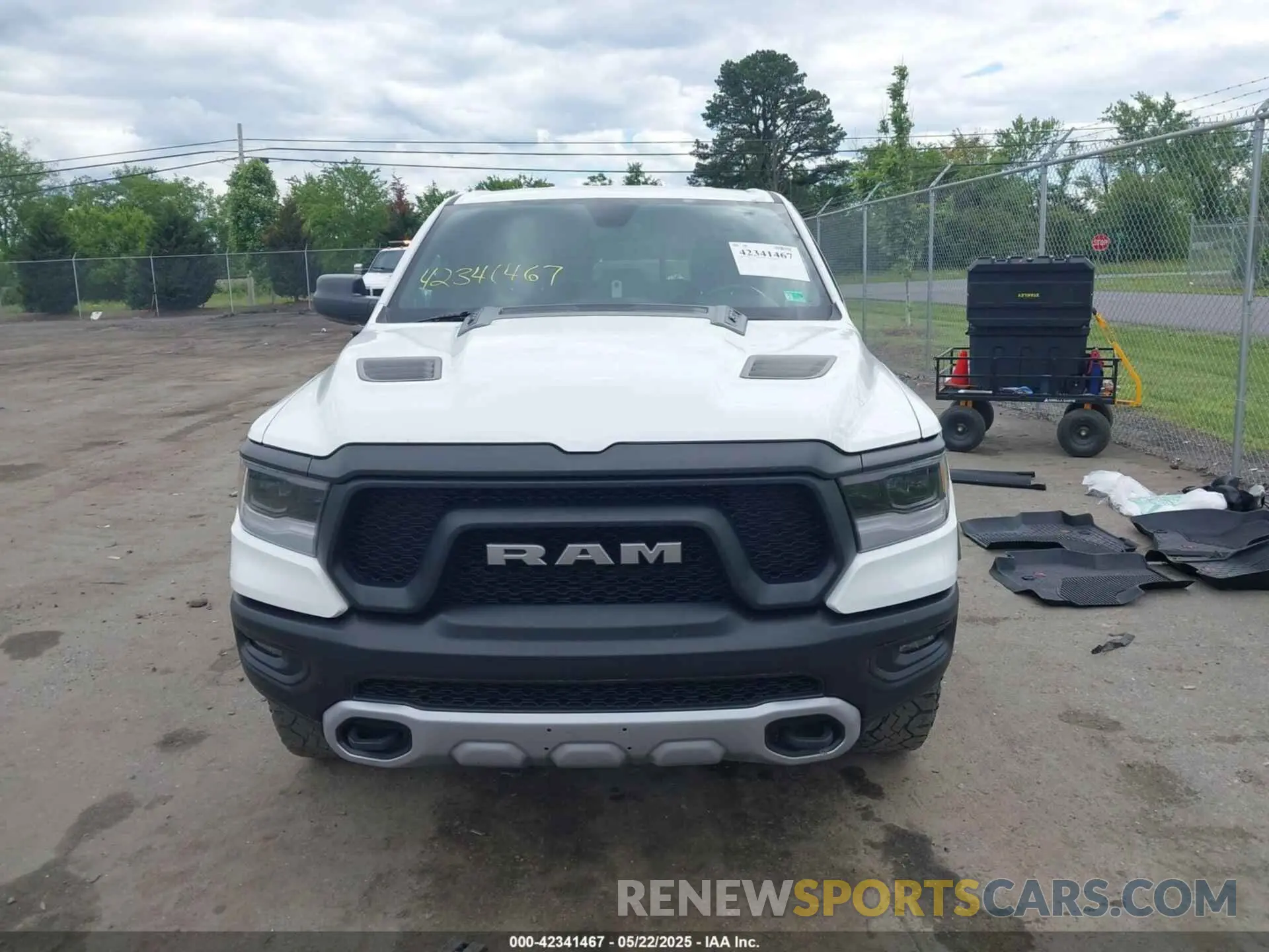 13 Photograph of a damaged car 1C6RRFEG0KN806763 RAM 1500 2019