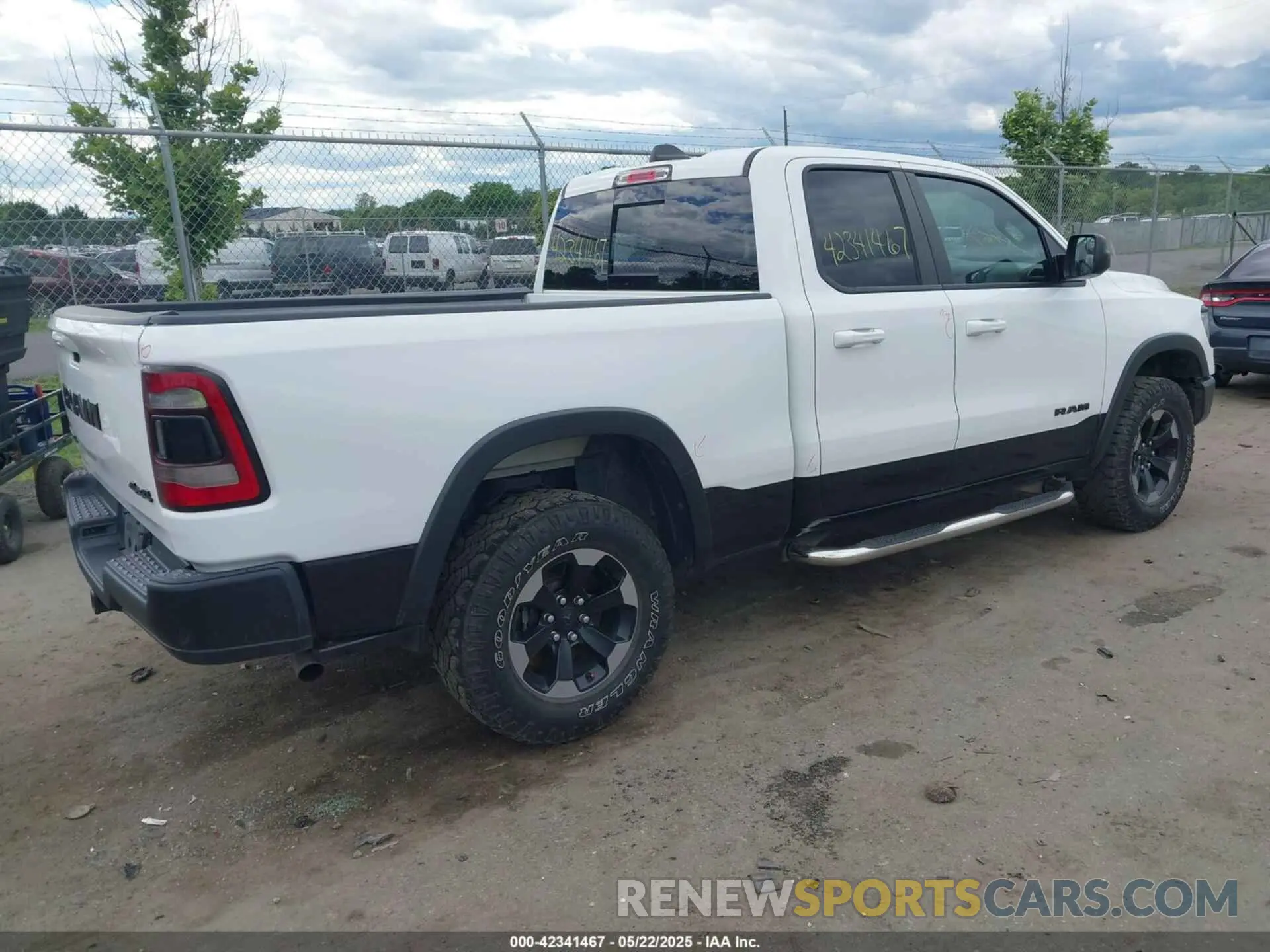 4 Photograph of a damaged car 1C6RRFEG0KN806763 RAM 1500 2019