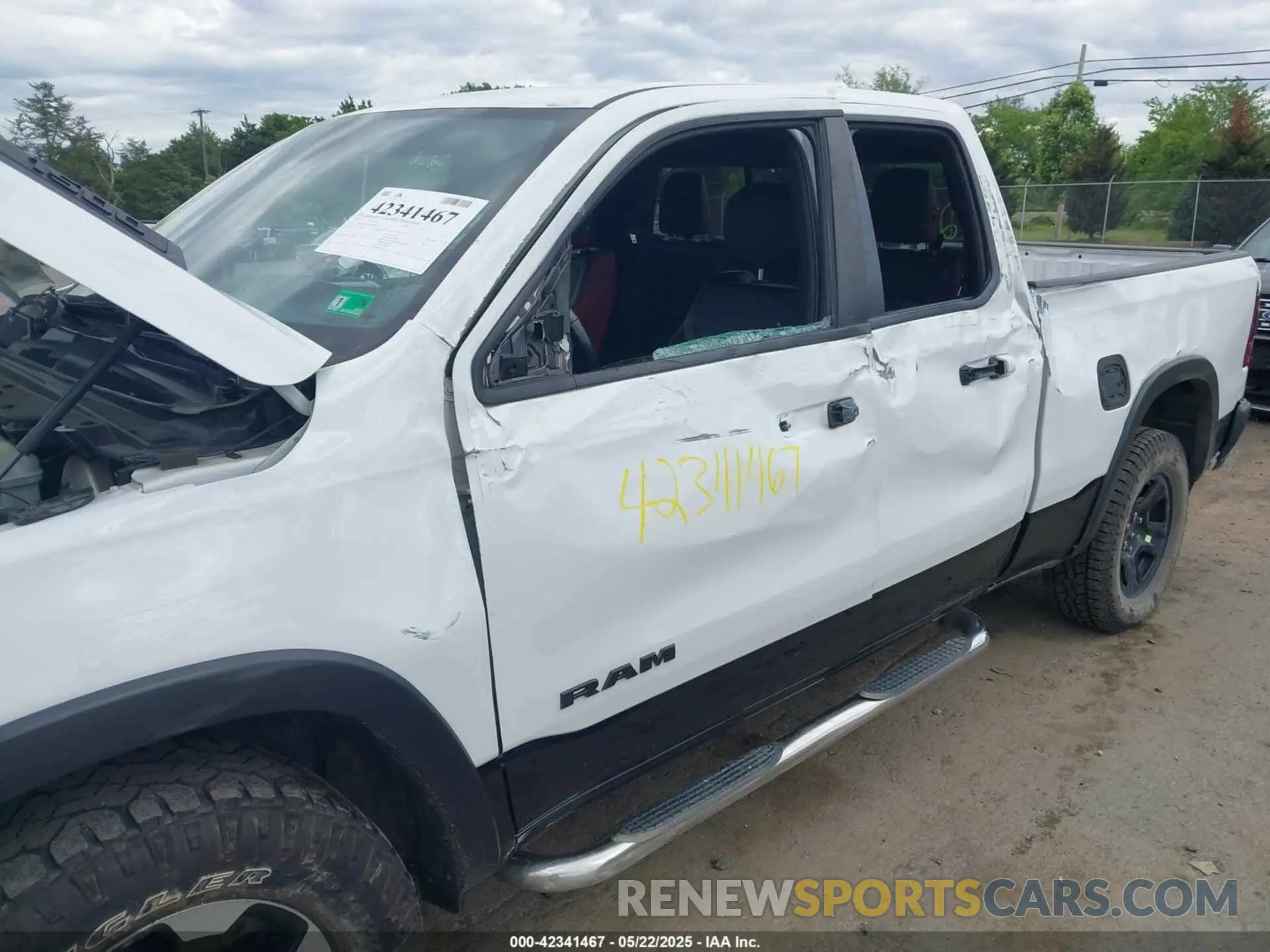 6 Photograph of a damaged car 1C6RRFEG0KN806763 RAM 1500 2019