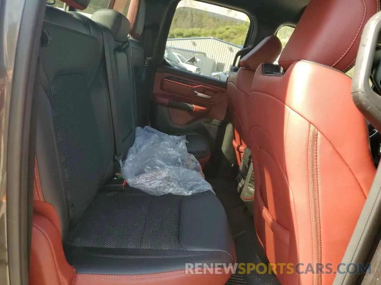 10 Photograph of a damaged car 1C6RRFEG2KN841658 RAM 1500 2019