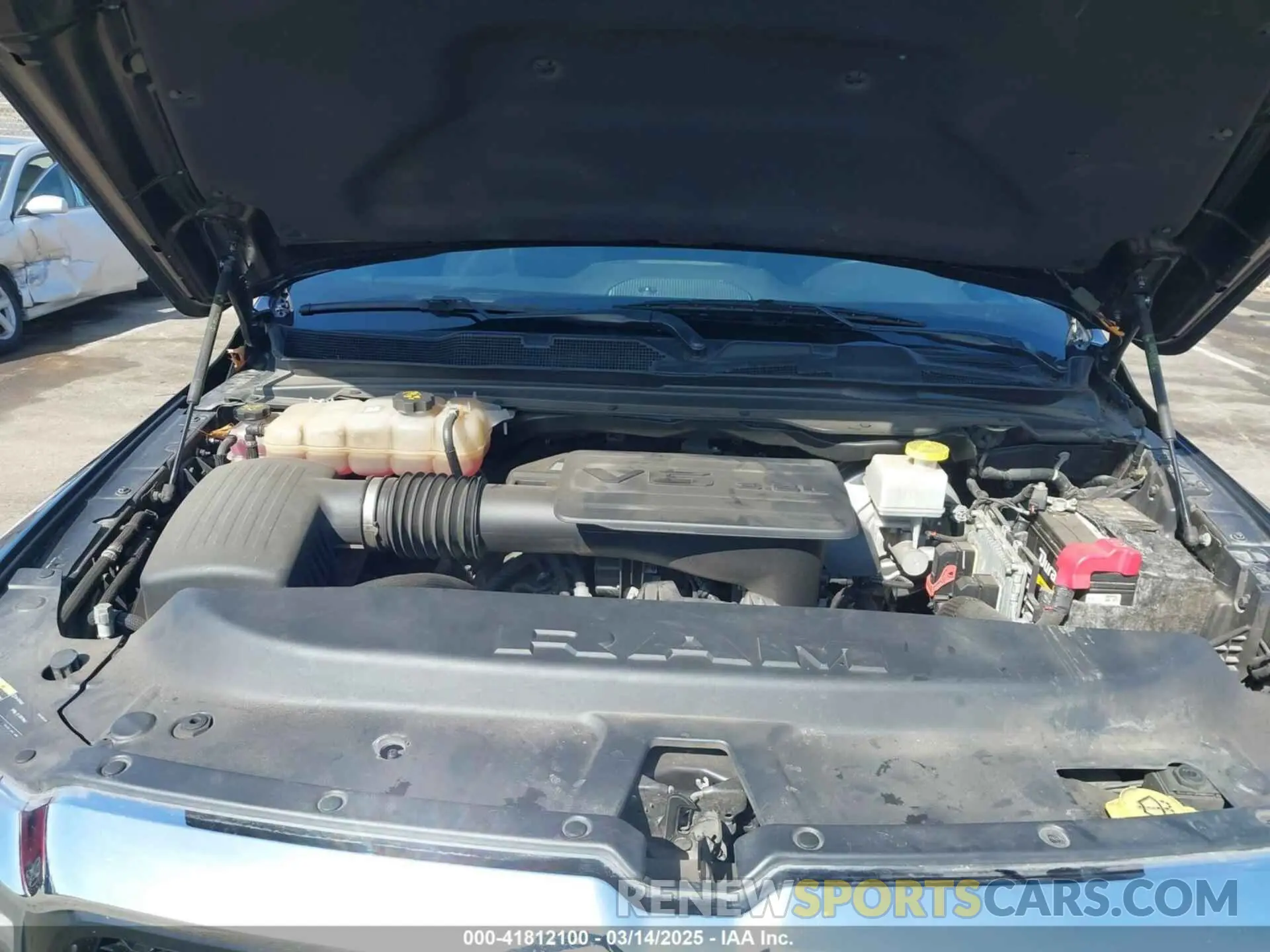 10 Photograph of a damaged car 1C6RRFFG1KN917238 RAM 1500 2019