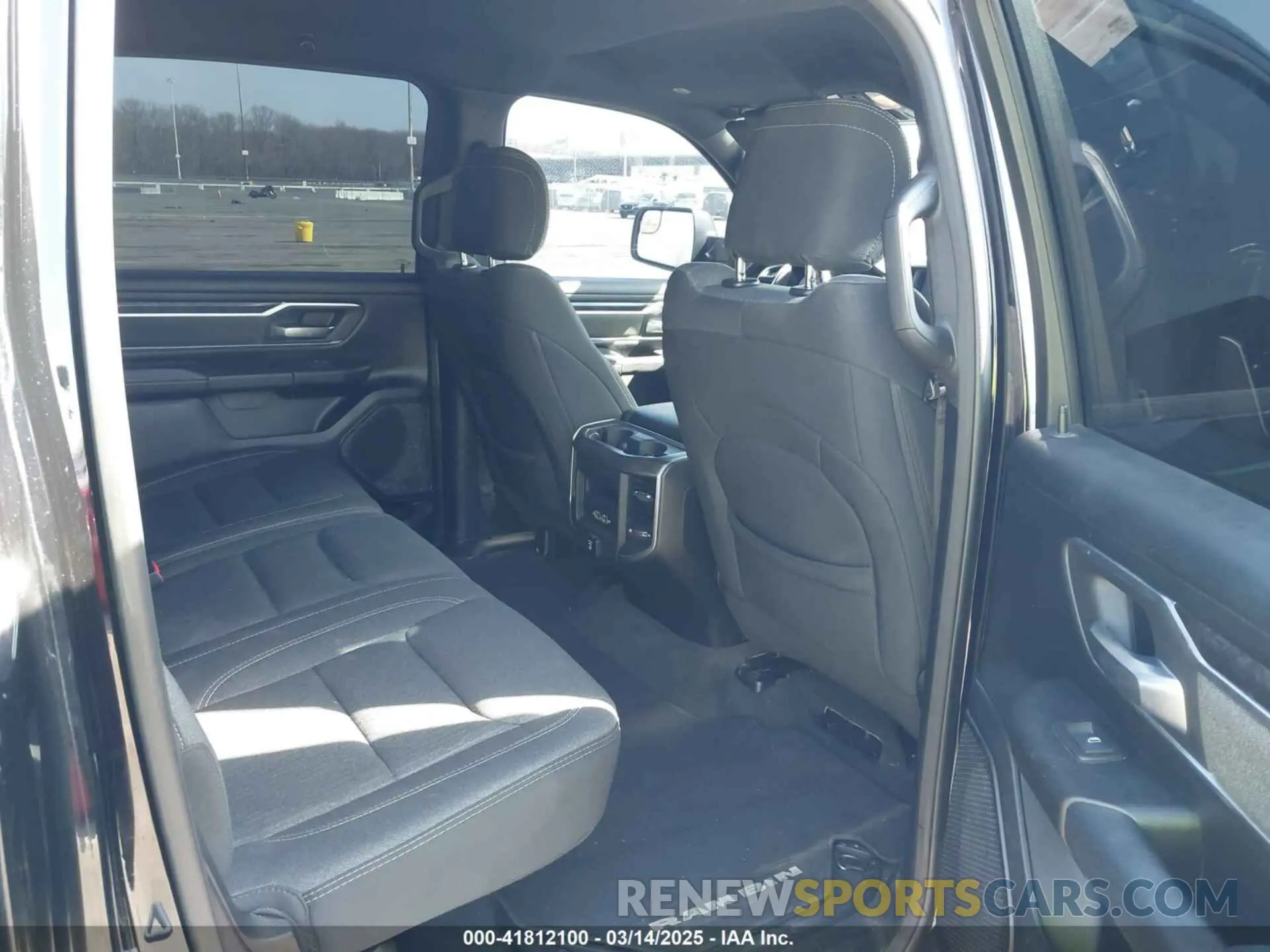 8 Photograph of a damaged car 1C6RRFFG1KN917238 RAM 1500 2019
