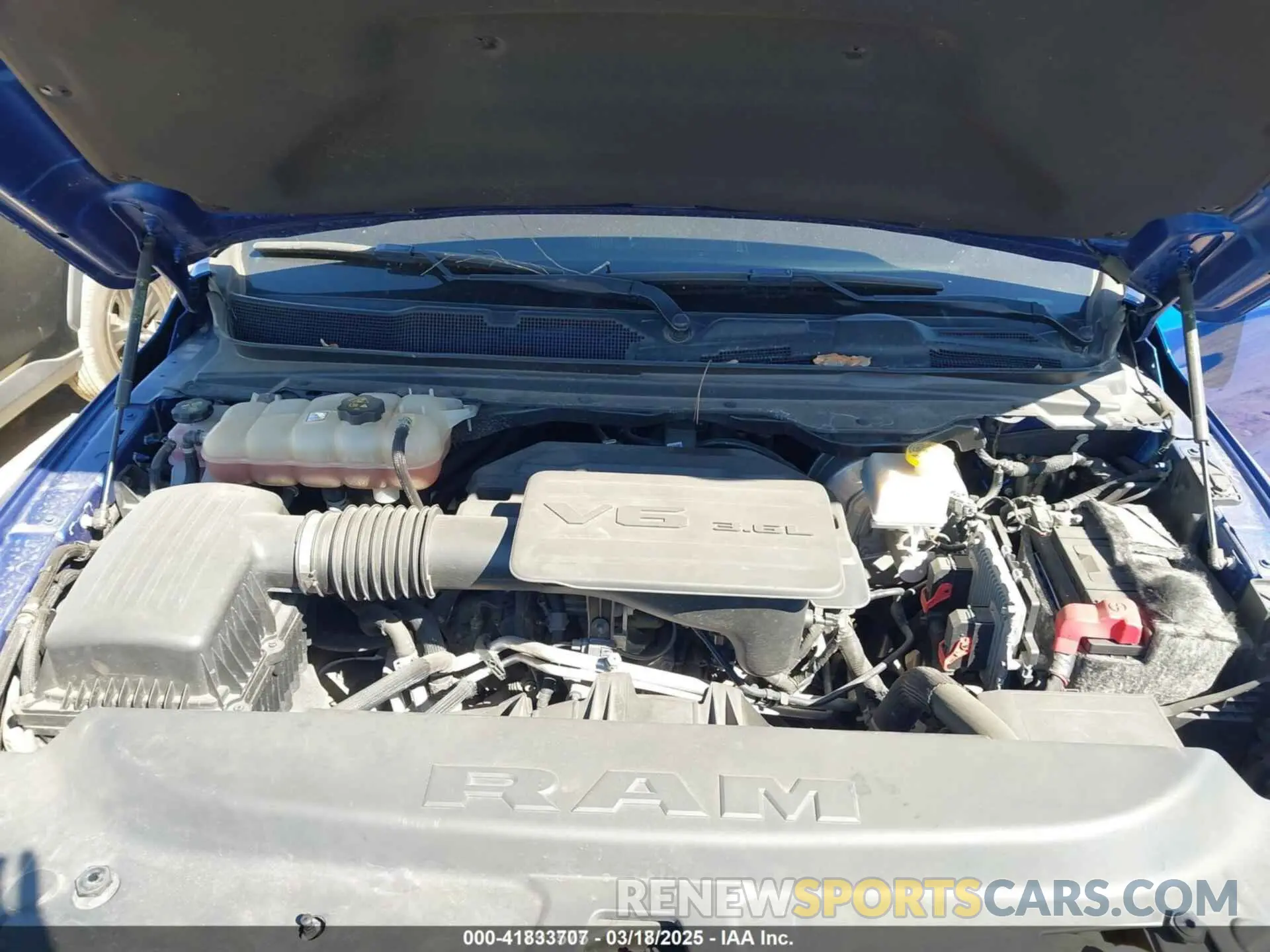 10 Photograph of a damaged car 1C6RRFFG3KN768315 RAM 1500 2019