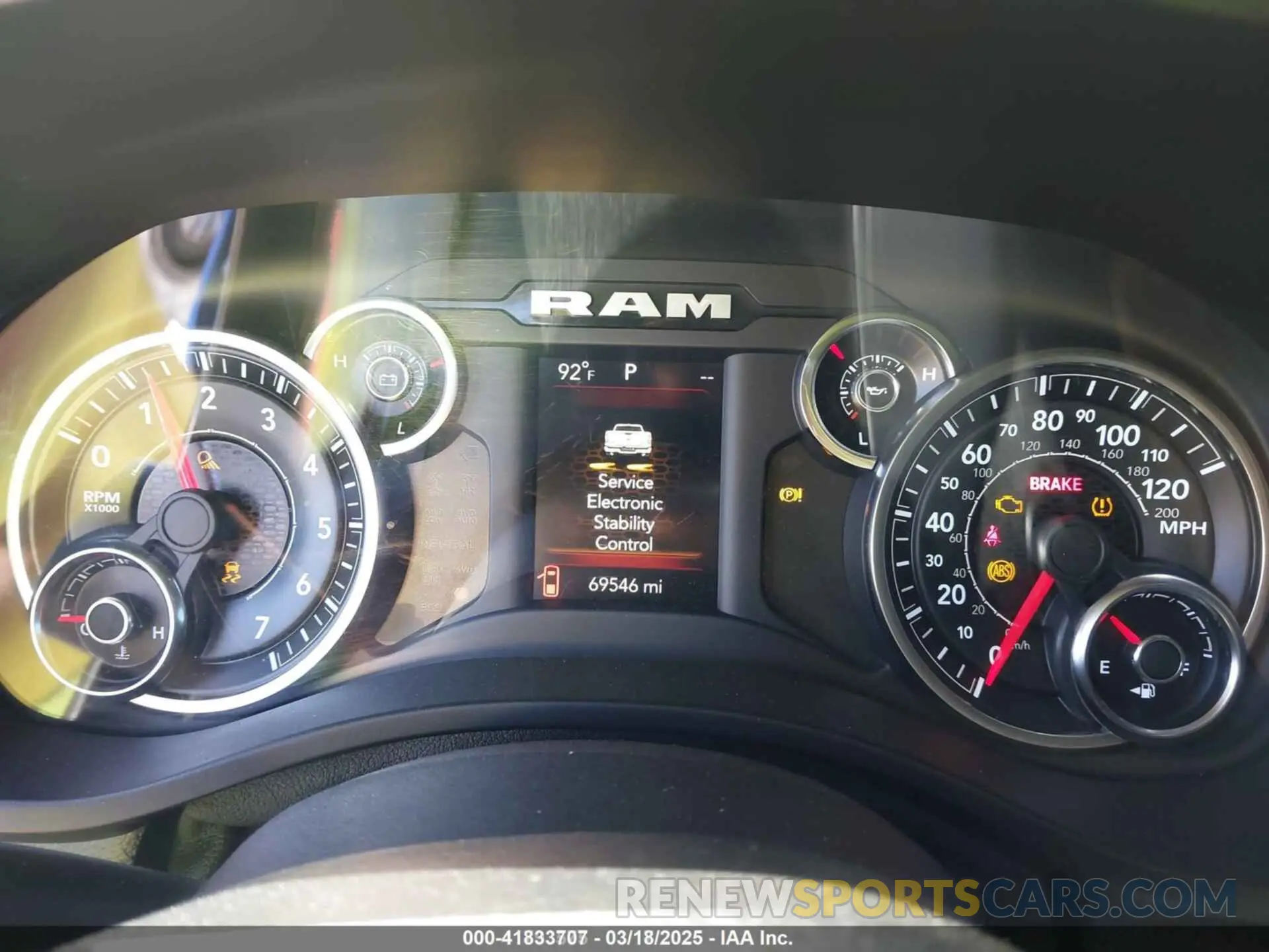 7 Photograph of a damaged car 1C6RRFFG3KN768315 RAM 1500 2019