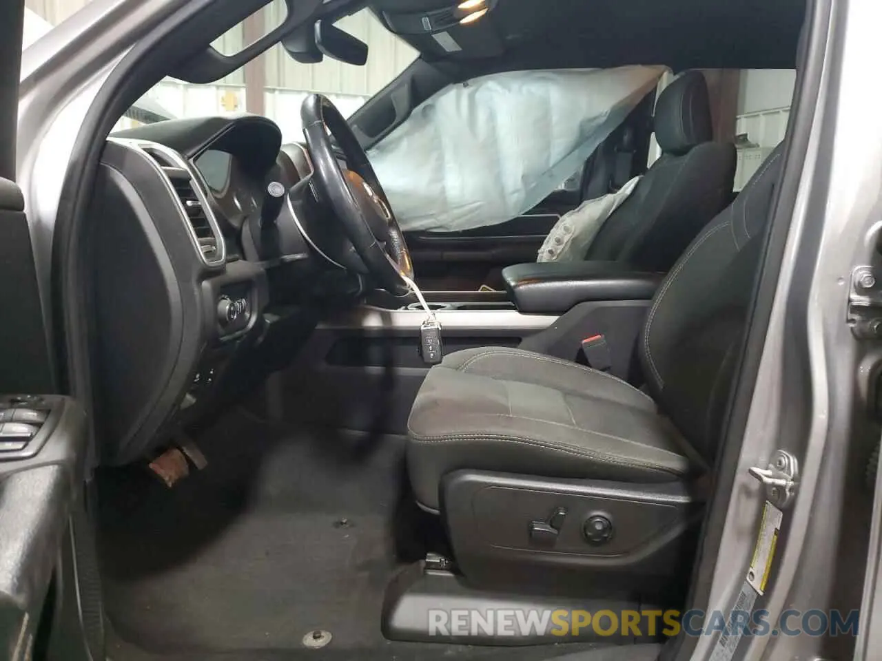 7 Photograph of a damaged car 1C6RRFFG6KN818219 RAM 1500 2019
