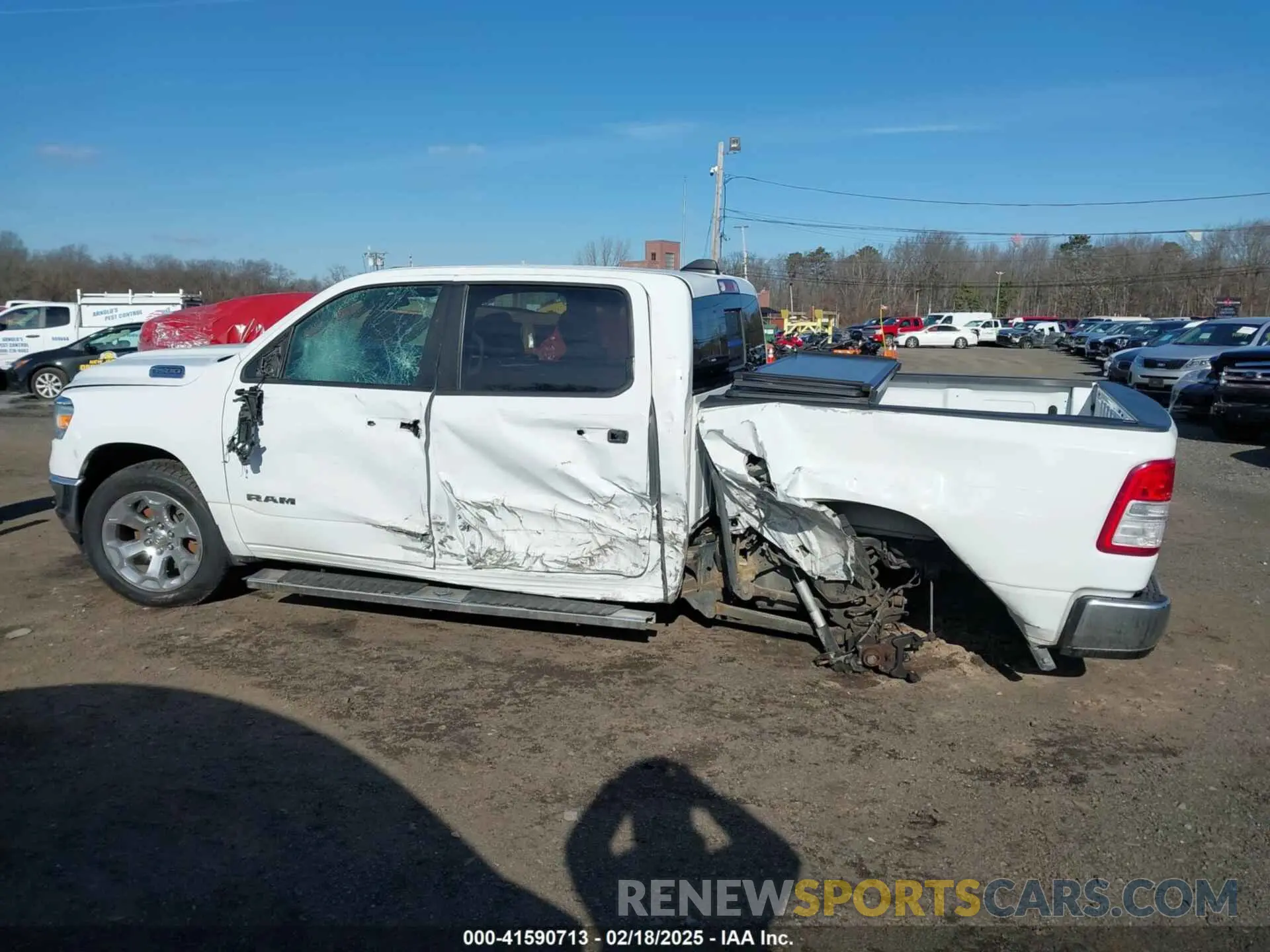 14 Photograph of a damaged car 1C6RRFFG7KN646220 RAM 1500 2019