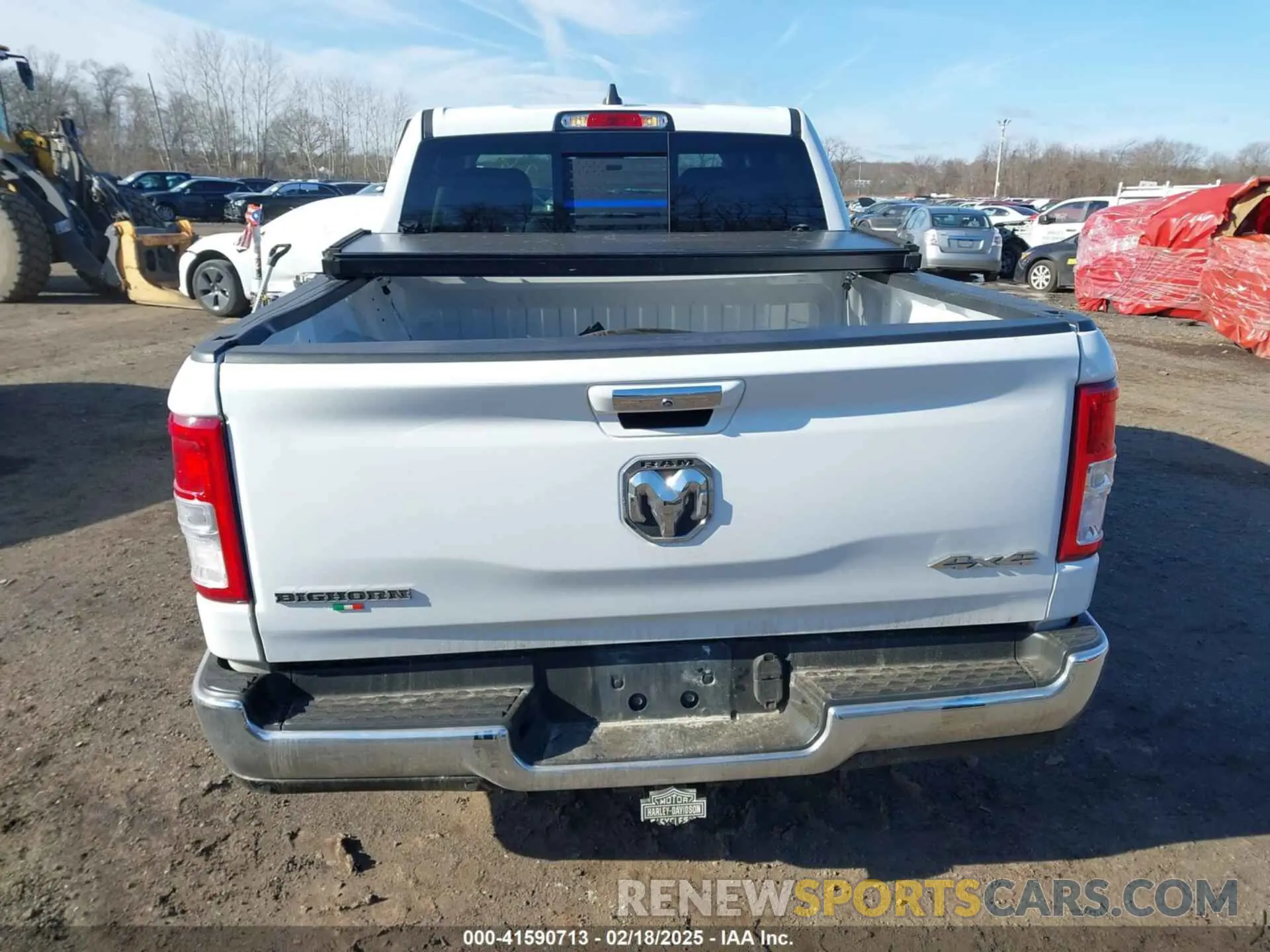 16 Photograph of a damaged car 1C6RRFFG7KN646220 RAM 1500 2019