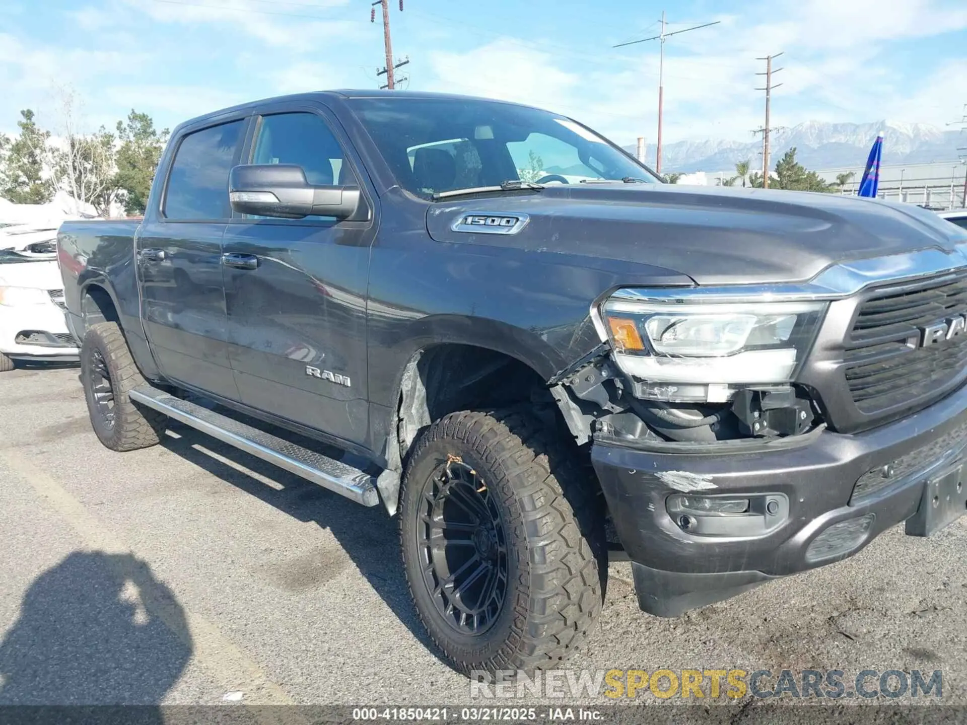 6 Photograph of a damaged car 1C6RRFFG8KN710927 RAM 1500 2019