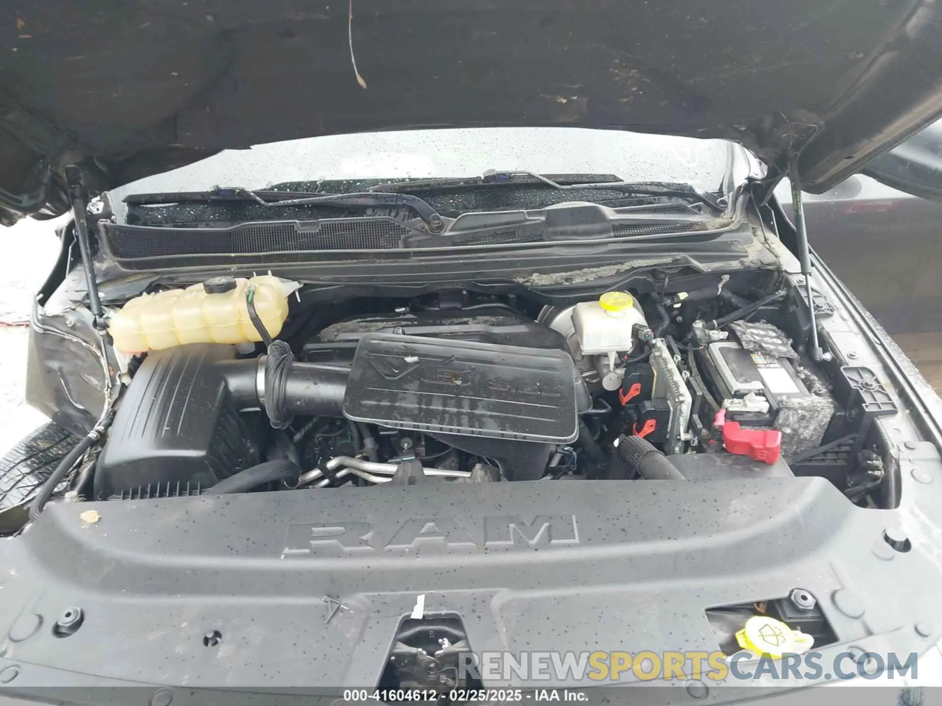 10 Photograph of a damaged car 1C6RRFFG8KN920072 RAM 1500 2019