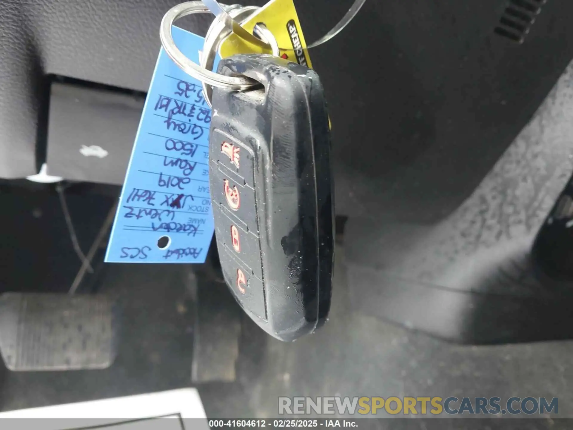 11 Photograph of a damaged car 1C6RRFFG8KN920072 RAM 1500 2019