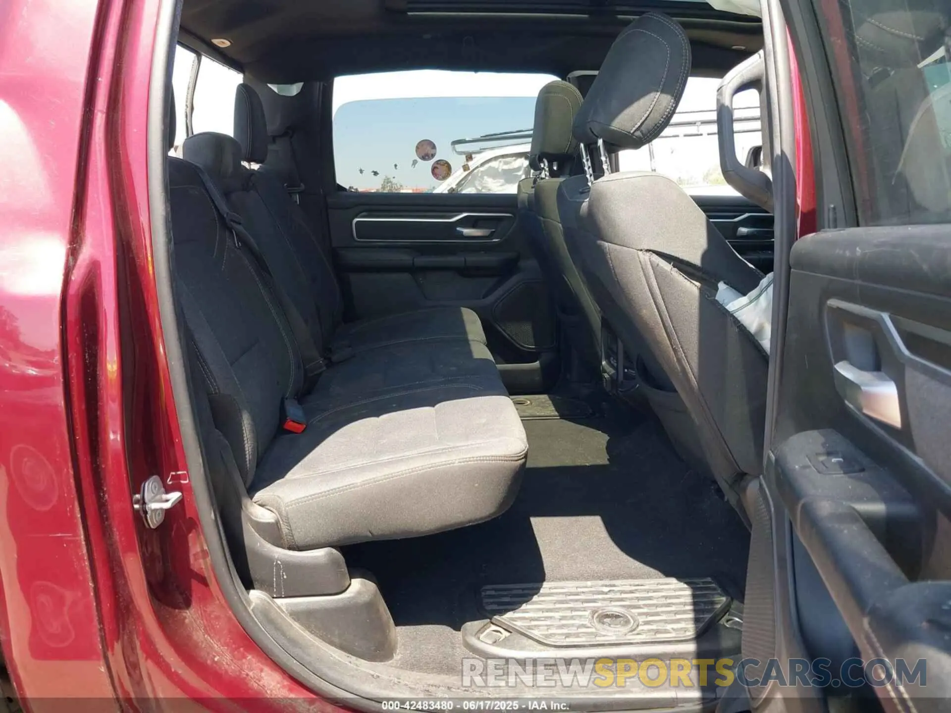 8 Фотография поврежденного автомобиля 1C6RRFFGXKN720097 RAM 1500 2019