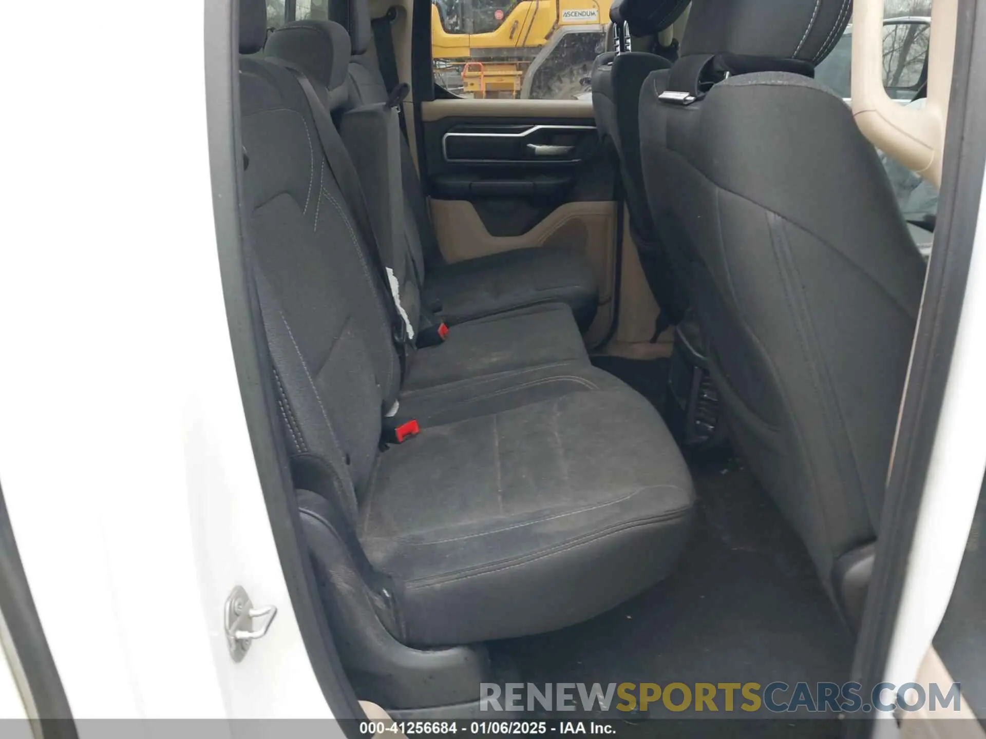 8 Photograph of a damaged car 1C6SRFBT0KN822299 RAM 1500 2019