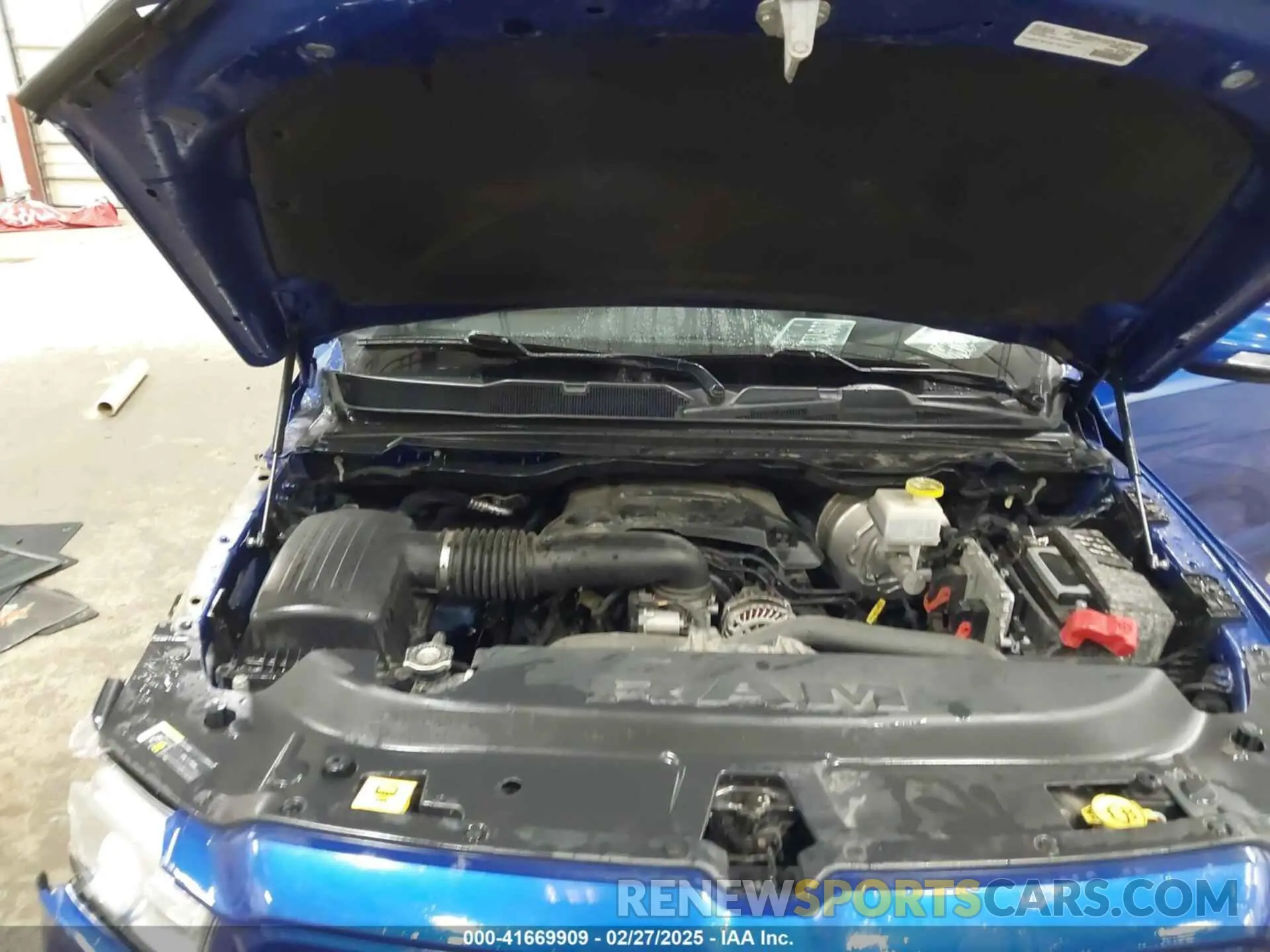 10 Photograph of a damaged car 1C6SRFBT0KN825865 RAM 1500 2019