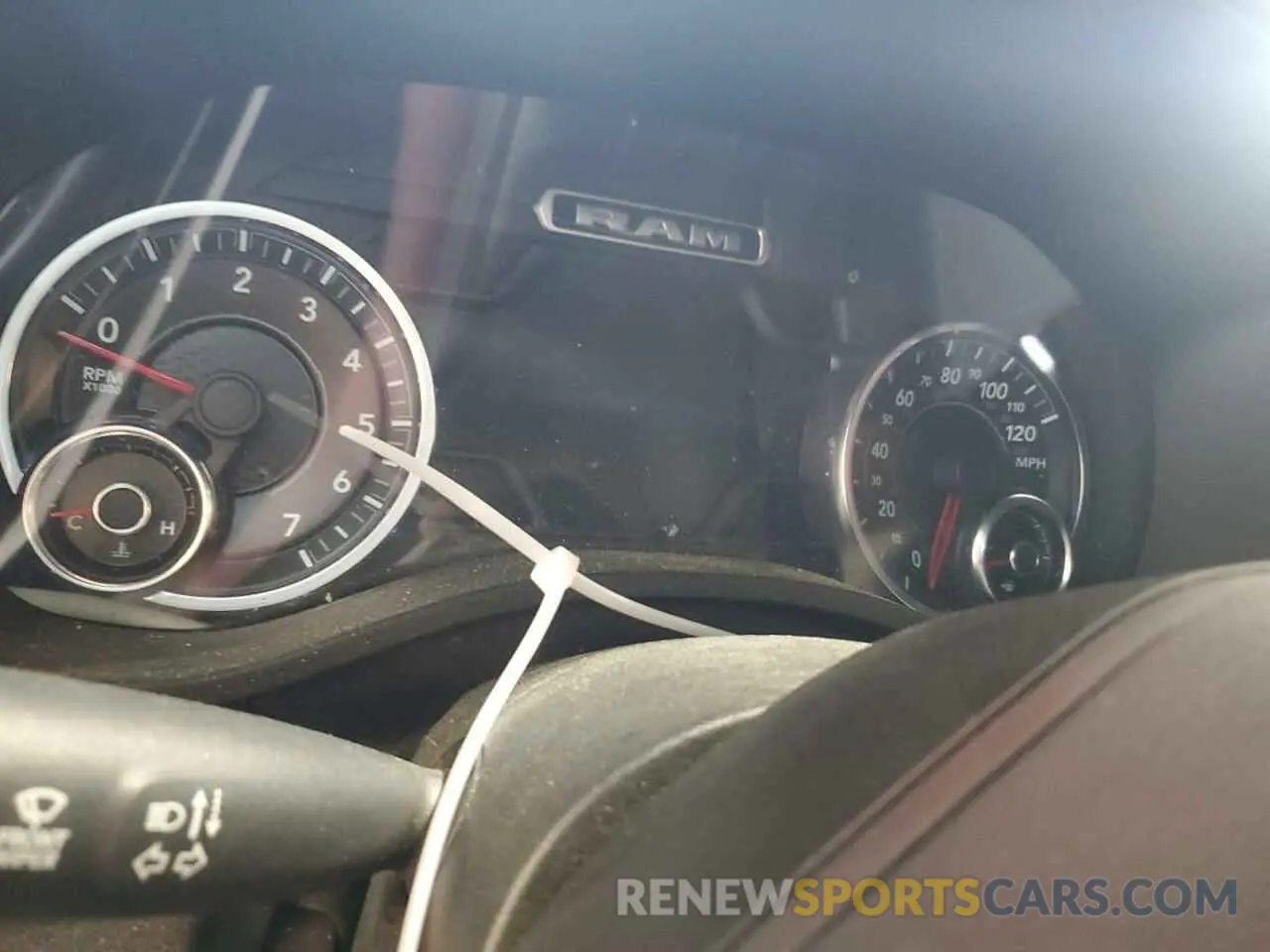 9 Photograph of a damaged car 1C6SRFBT6KN771892 RAM 1500 2019