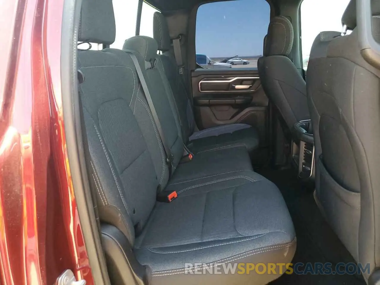 10 Photograph of a damaged car 1C6SRFBT6KN893670 RAM 1500 2019
