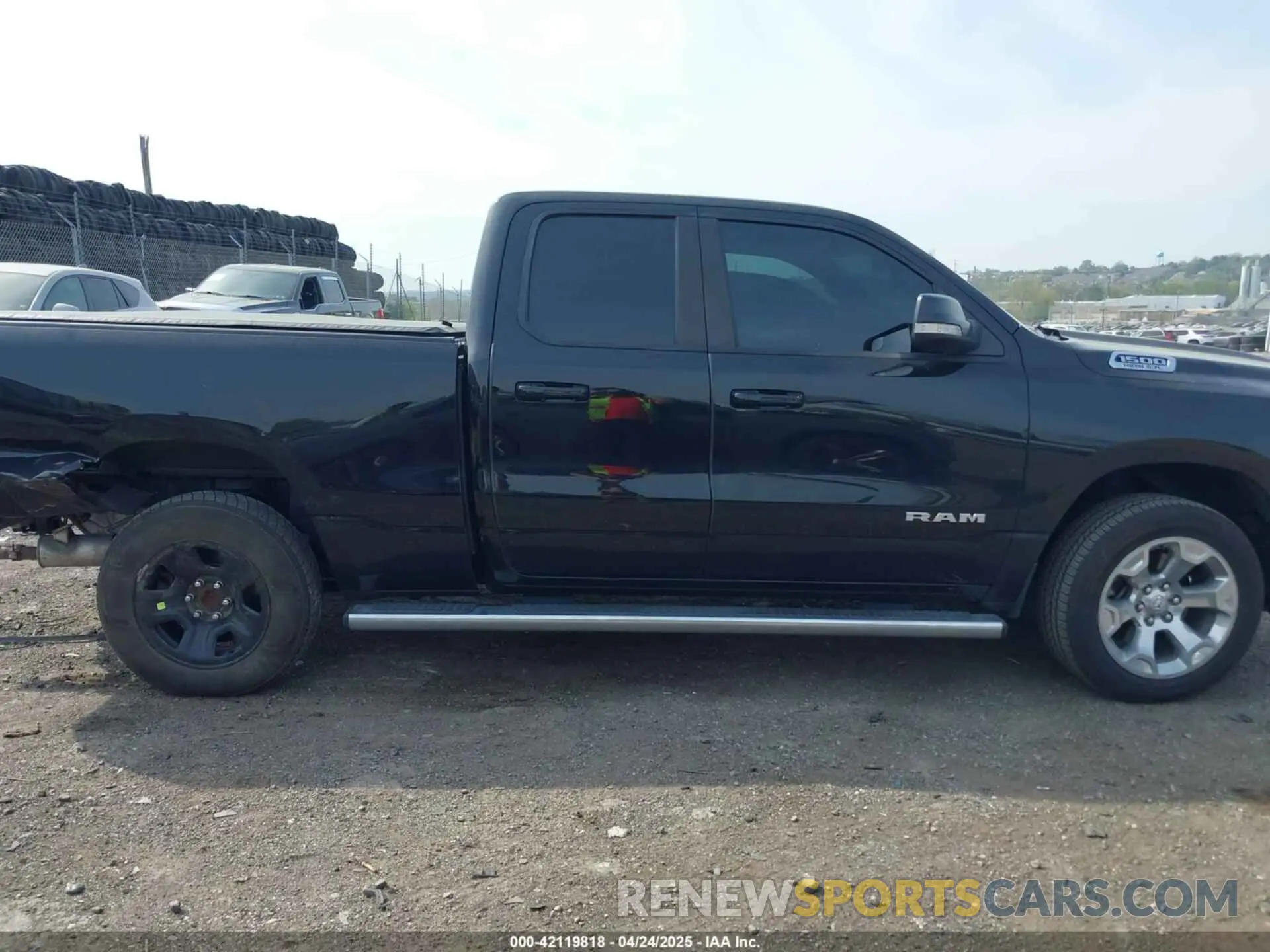 12 Photograph of a damaged car 1C6SRFBT9KN658616 RAM 1500 2019